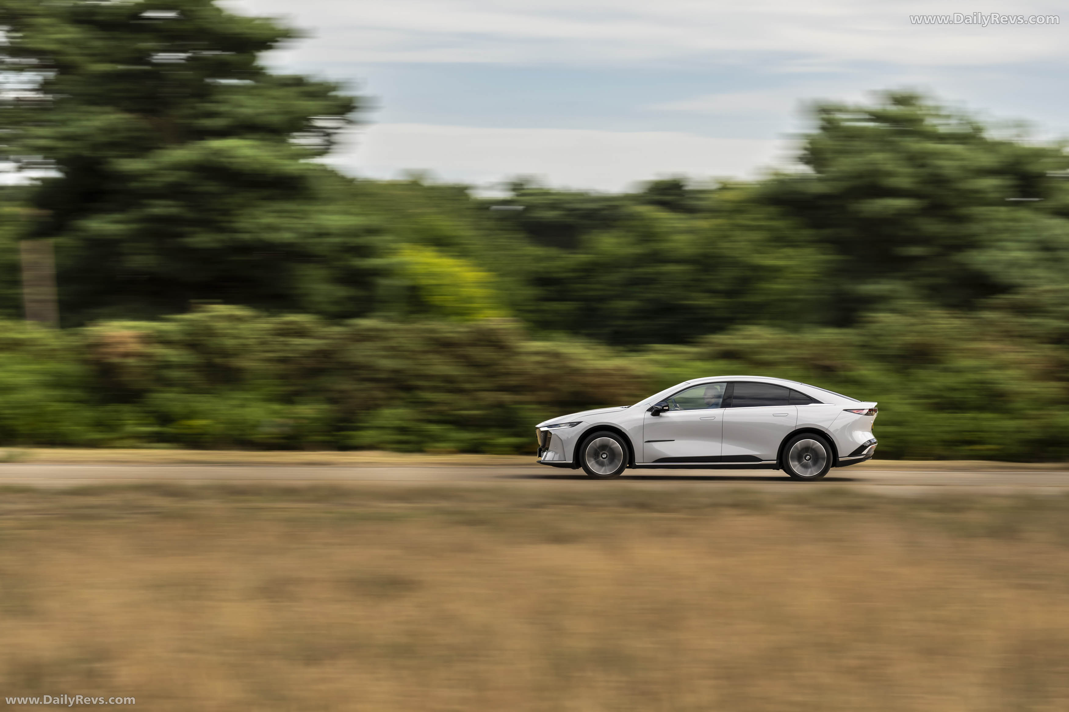 2025 Mazda 6e Takumi Side View