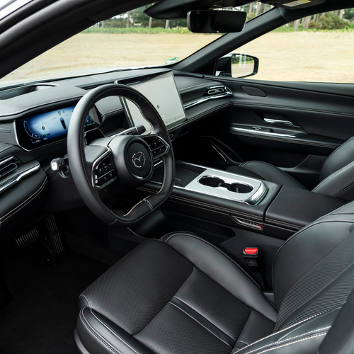 2025 Mazda 6e Takumi Interior