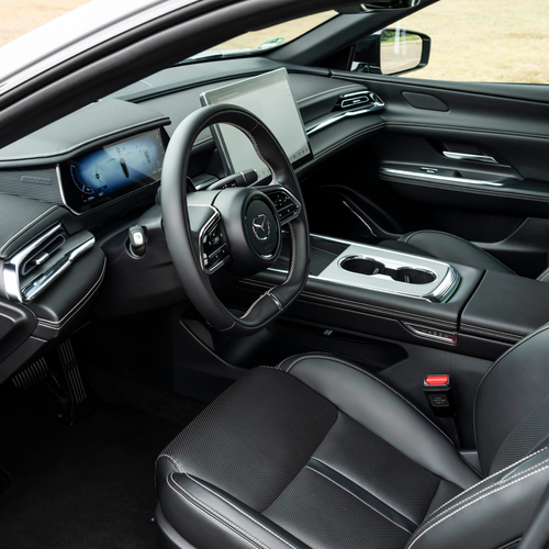2025 Mazda 6e Takumi Interior