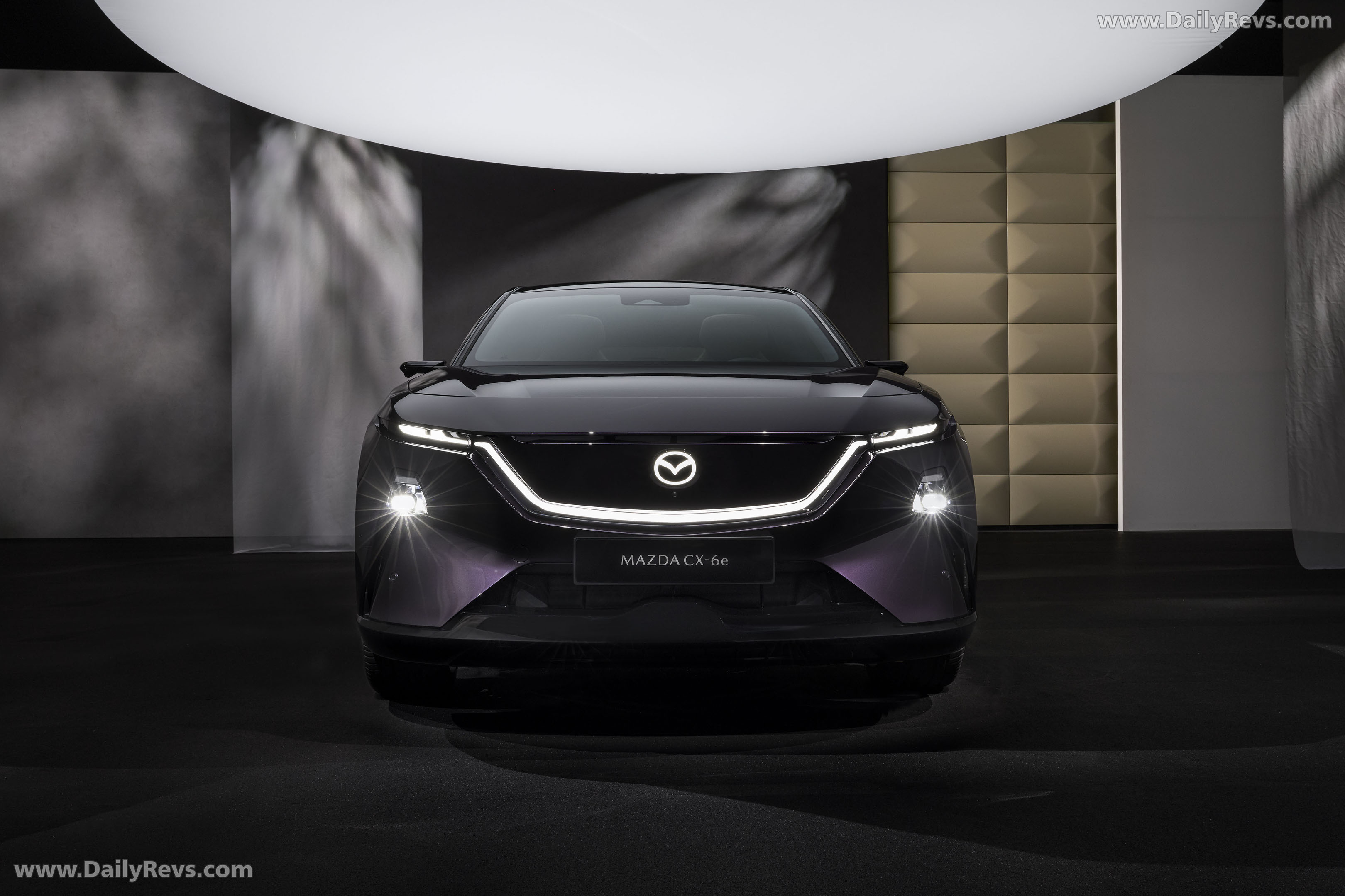 2027 Mazda CX-6e Front View