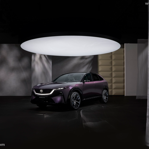 2027 Mazda CX-6e Front View