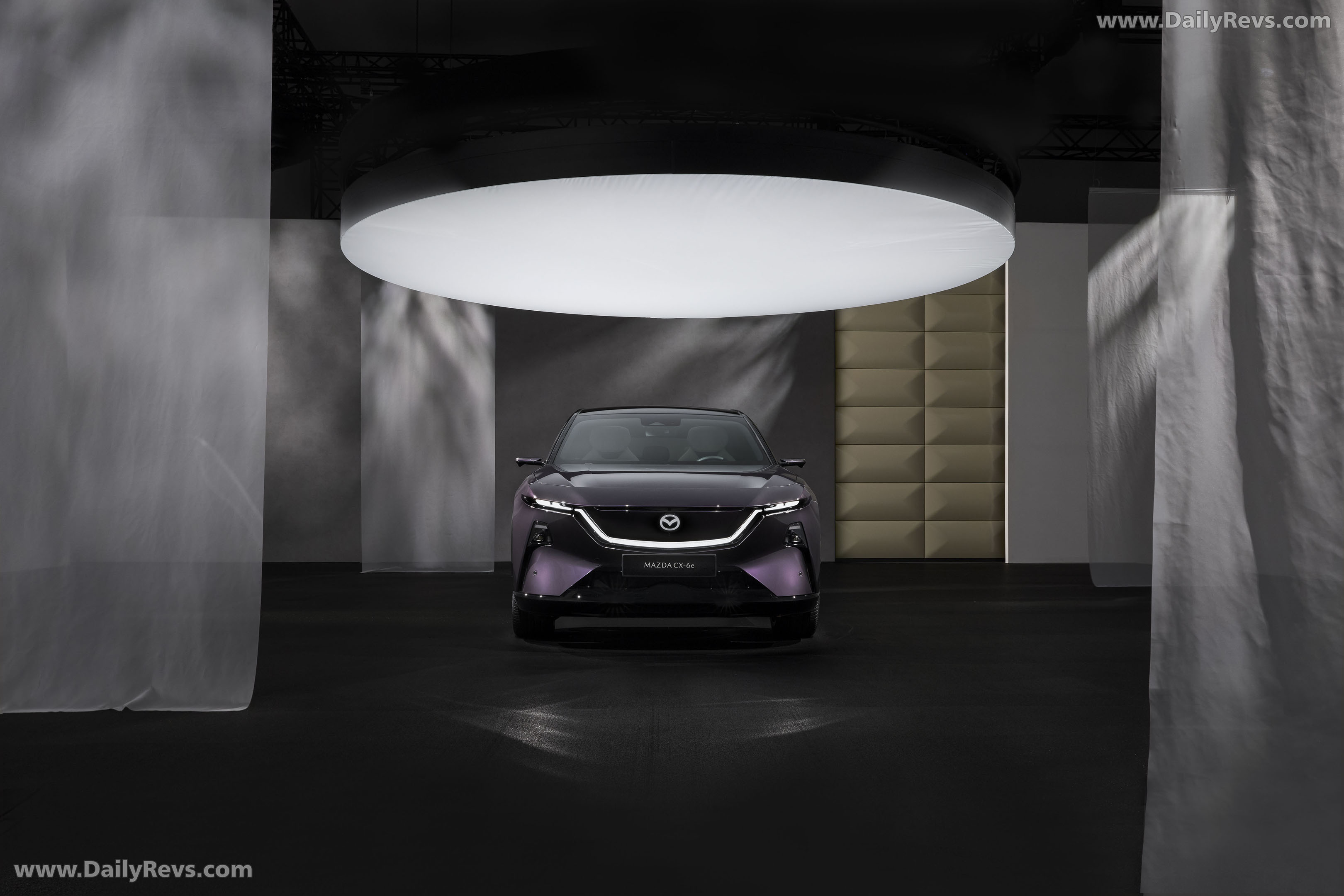 2027 Mazda CX-6e Front View