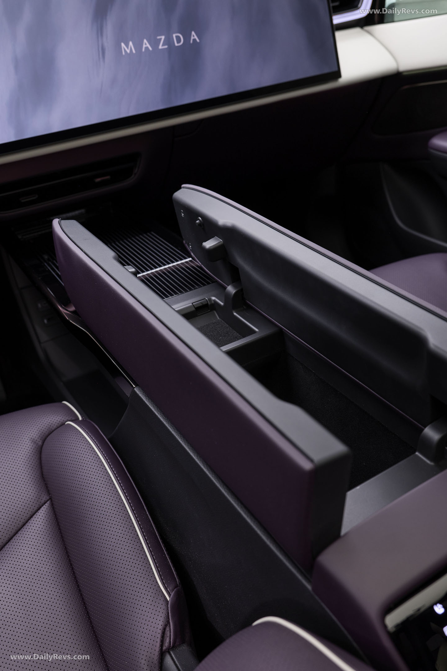 2027 Mazda CX-6e Interior