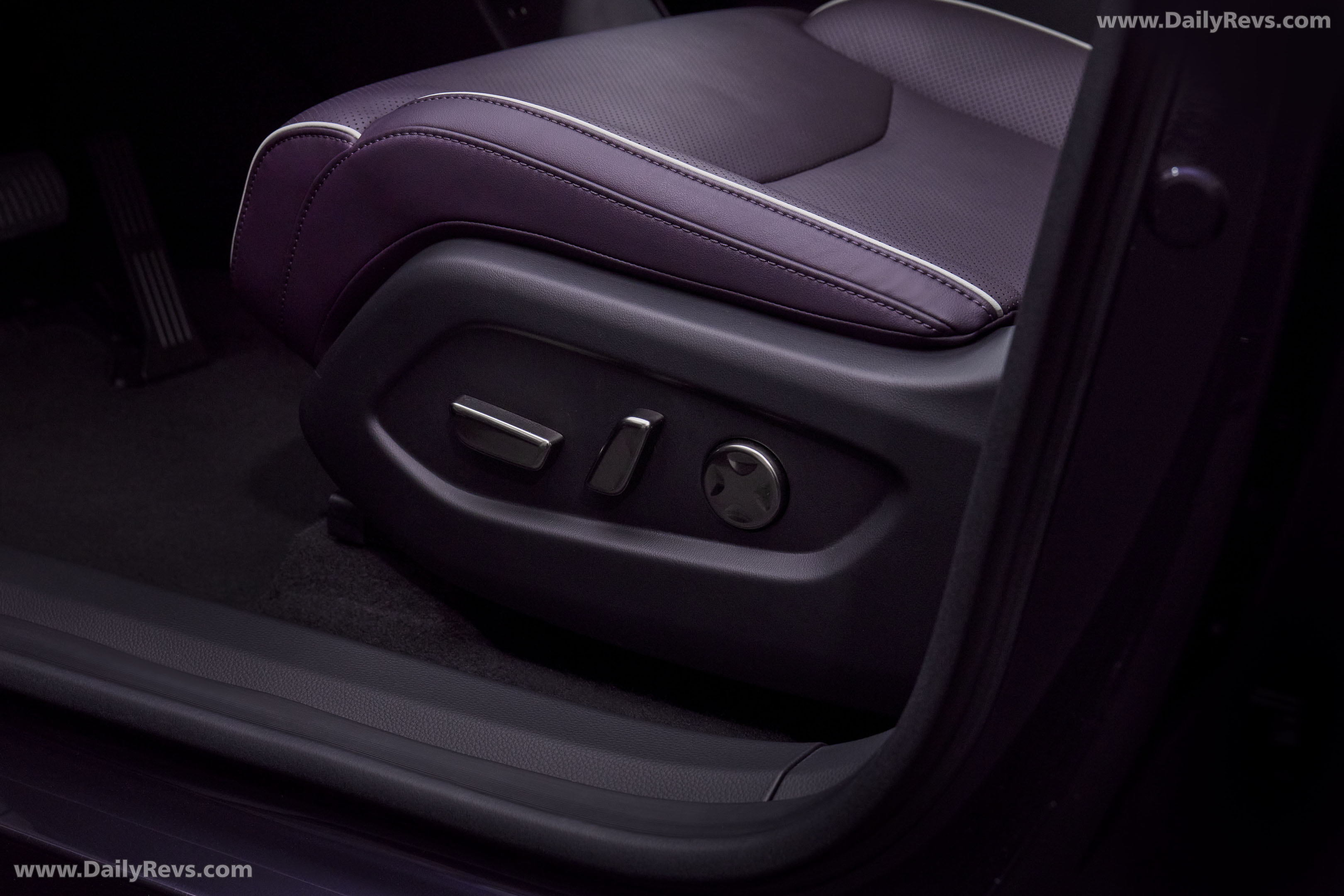 2027 Mazda CX-6e Interior