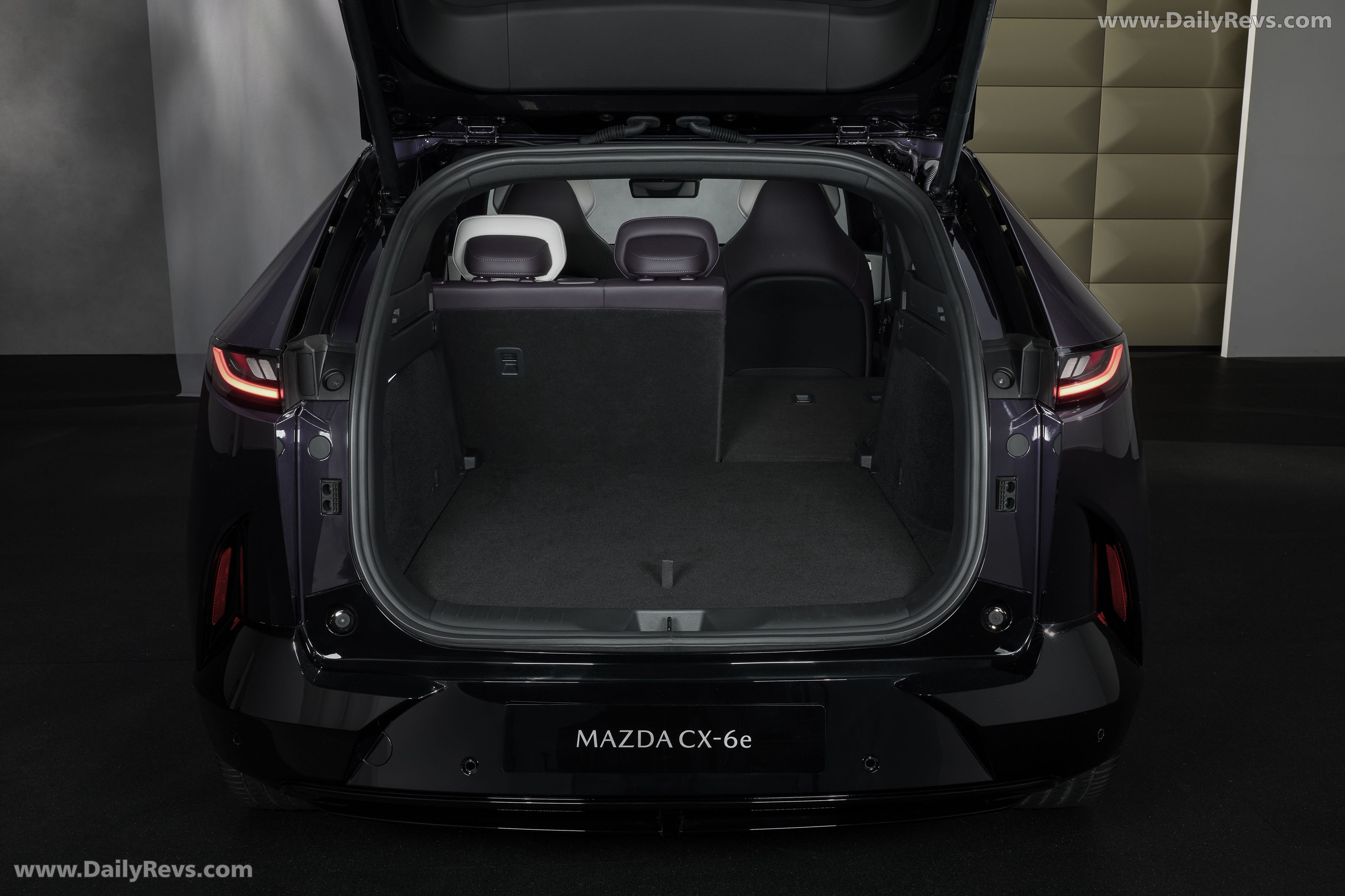 2027 Mazda CX-6e Interior