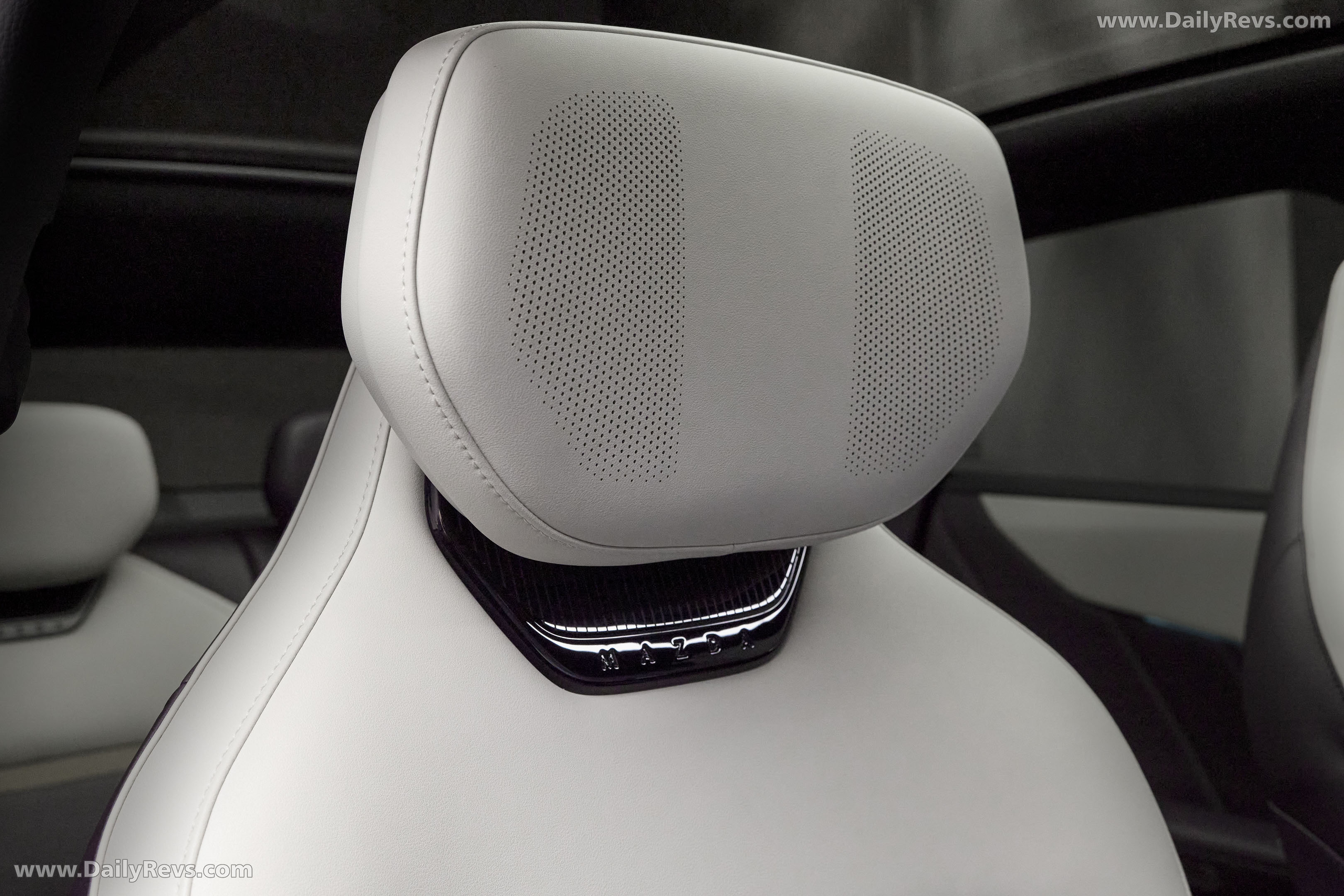 2027 Mazda CX-6e Interior