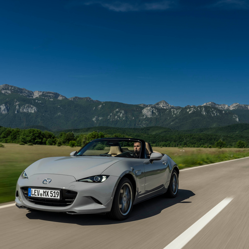 2027 Mazda MX-5 Kazari Front View