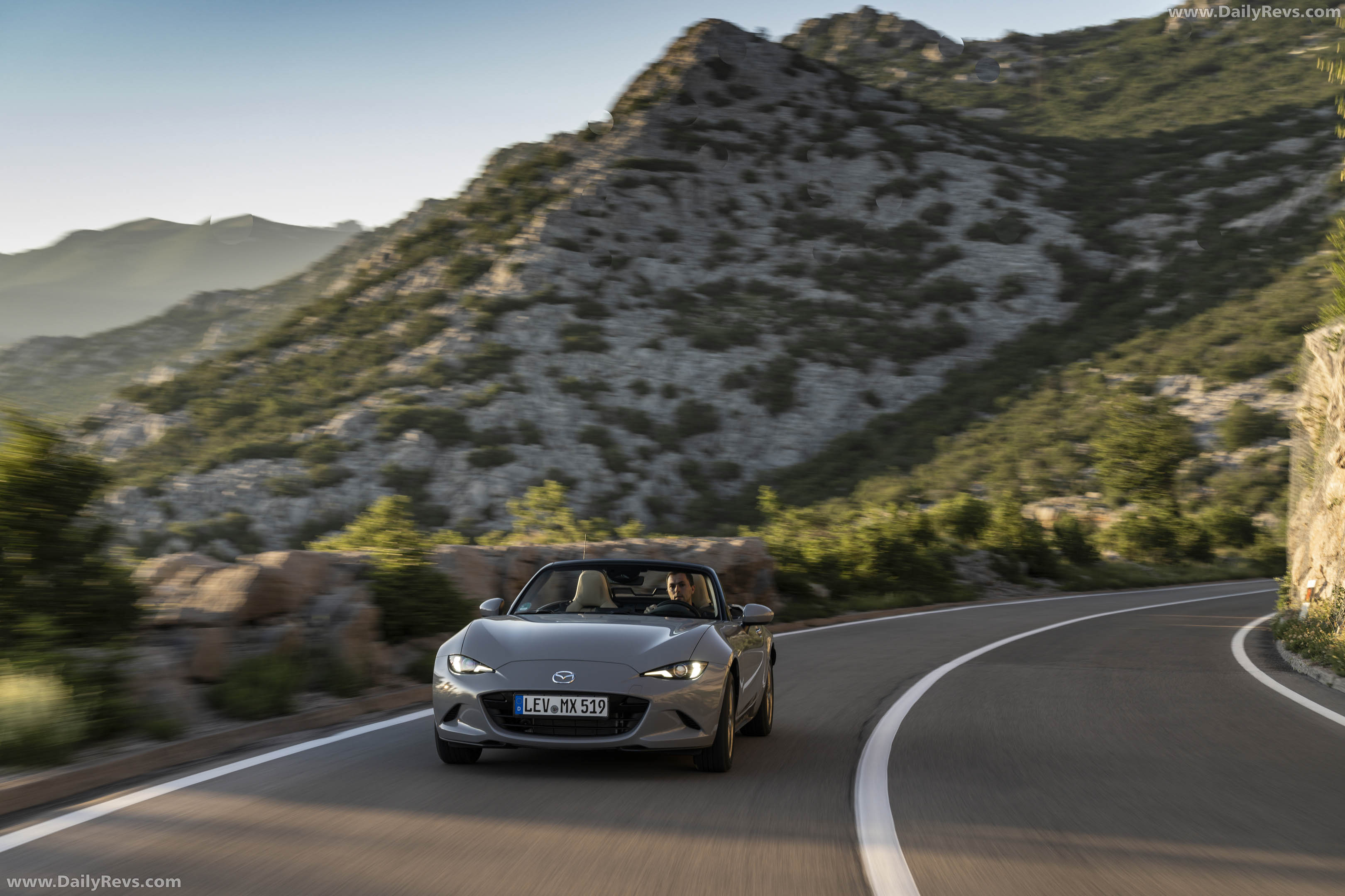 2027 Mazda MX-5 Kazari Front View