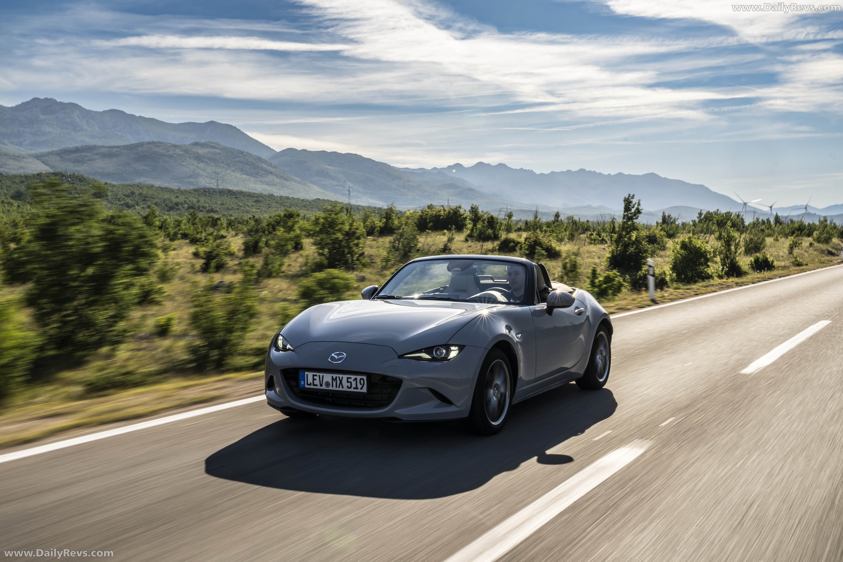 2027 Mazda MX-5 Kazari Front View