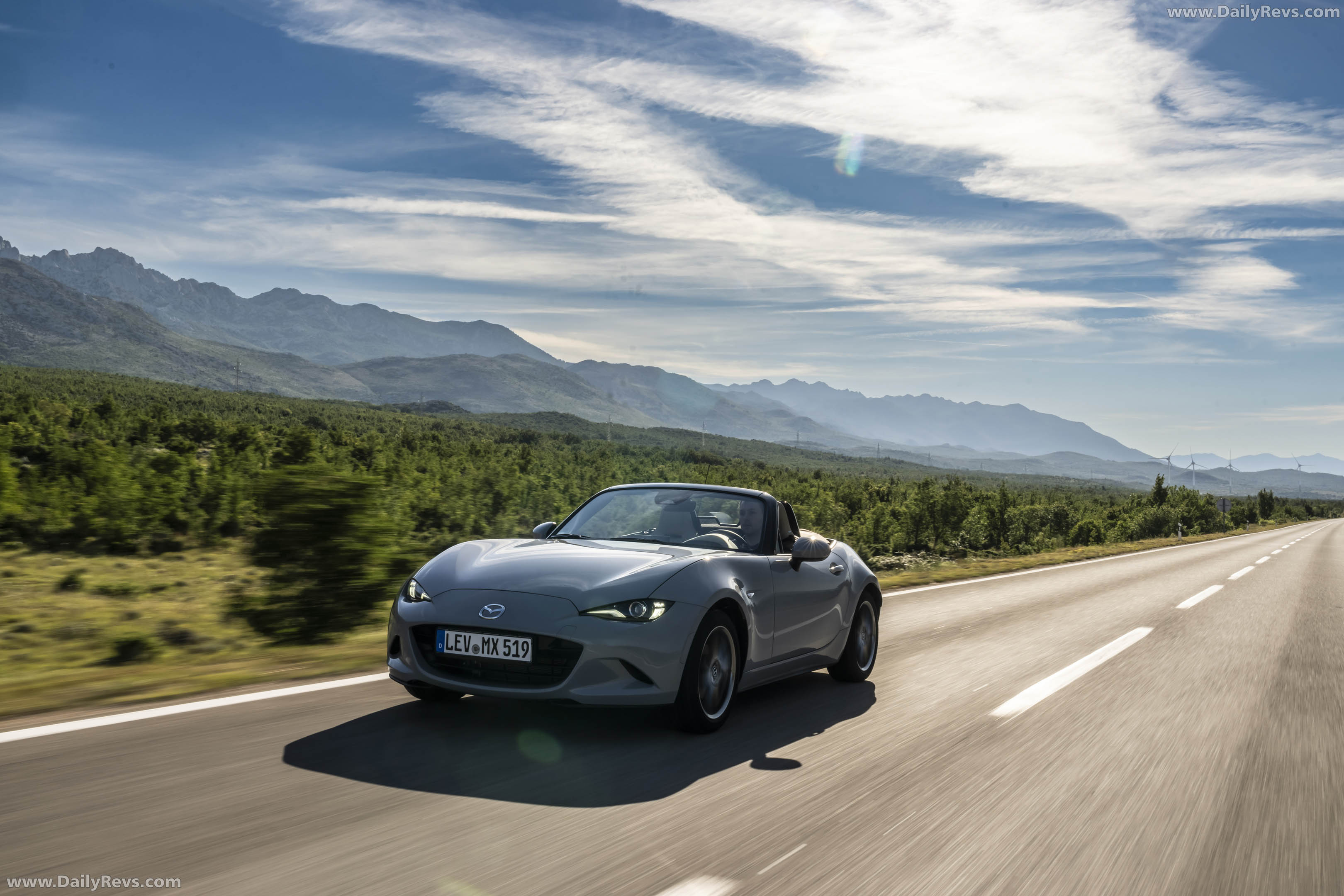 2027 Mazda MX-5 Kazari Front View