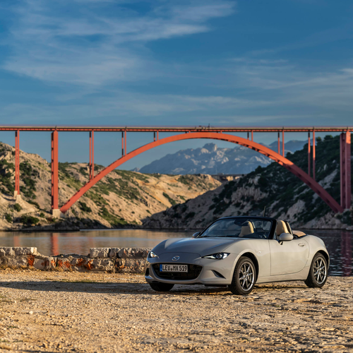 2027 Mazda MX-5 Kazari Front View