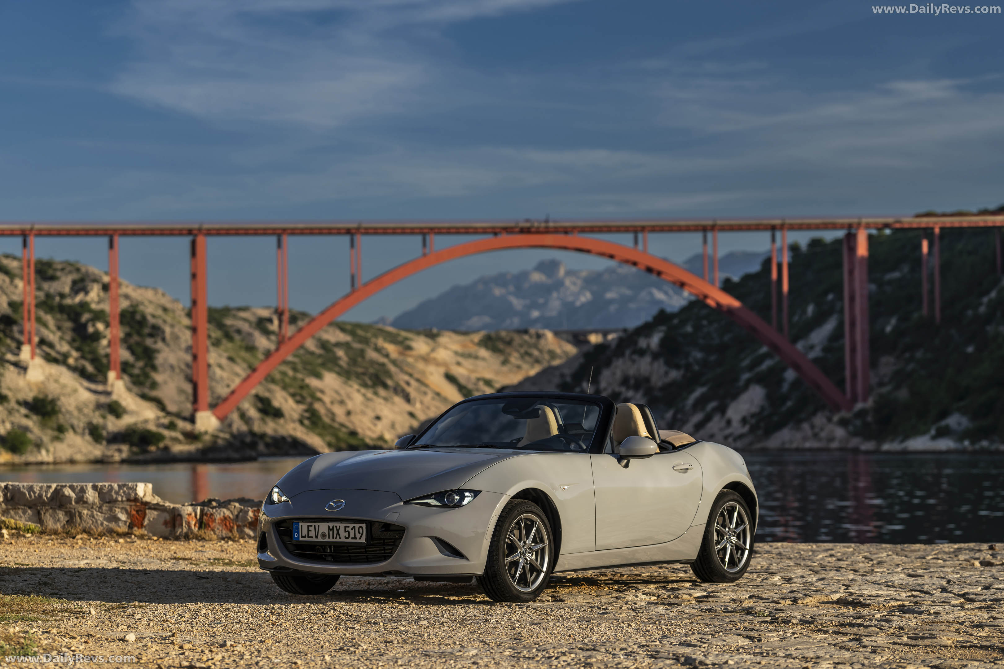2027 Mazda MX-5 Kazari Front View