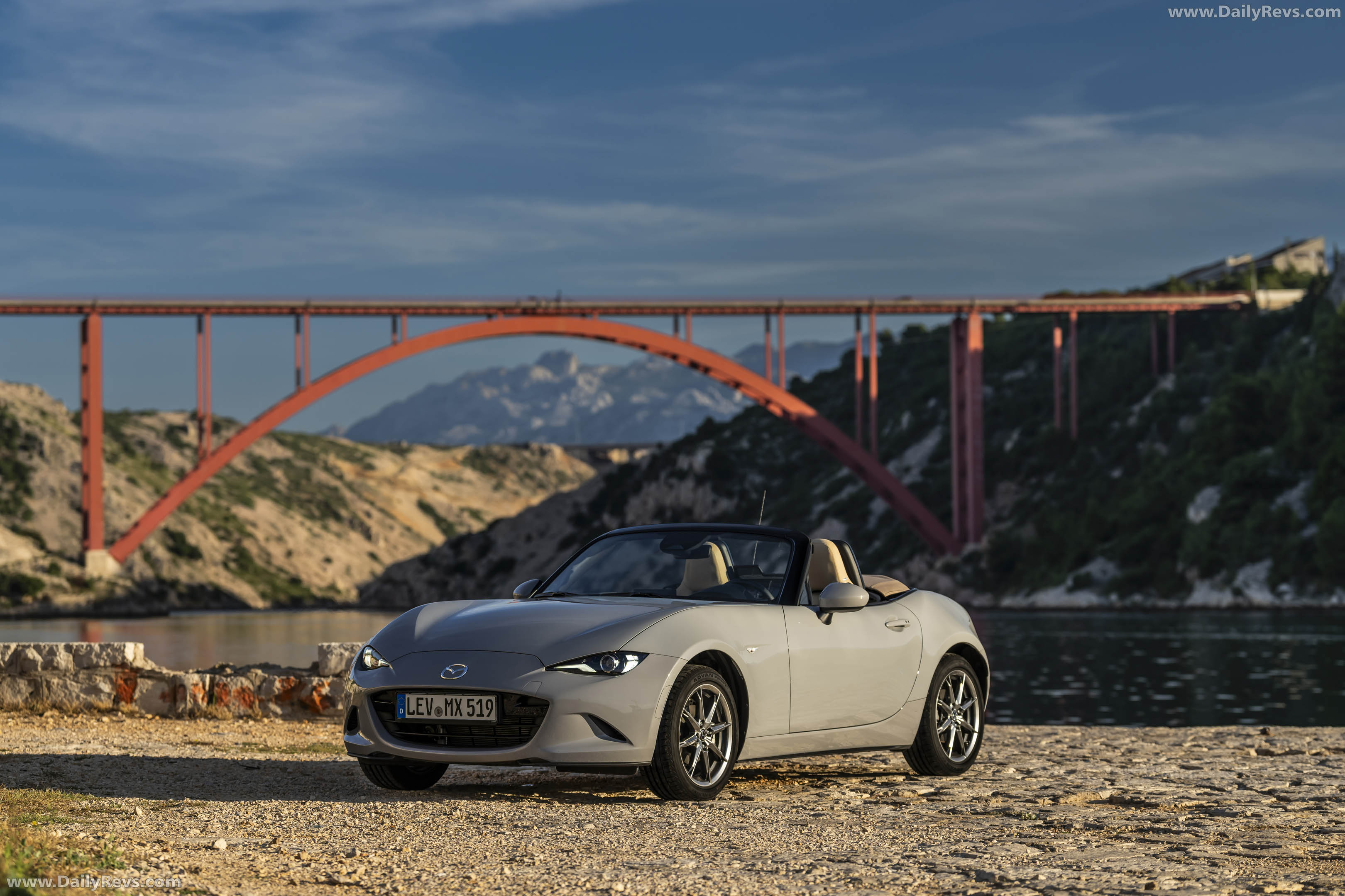 2027 Mazda MX-5 Kazari Front View