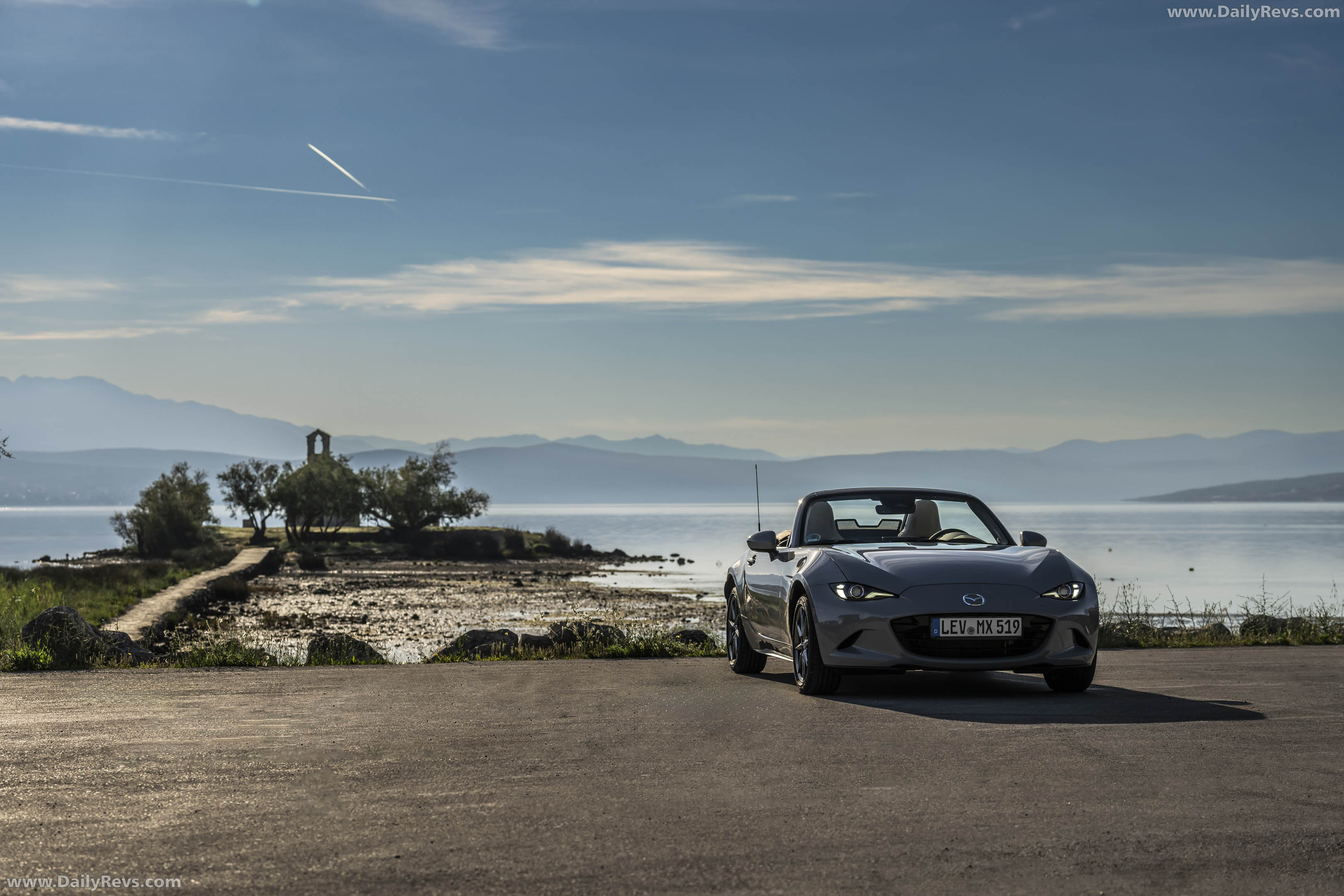 2027 Mazda MX-5 Kazari Front View