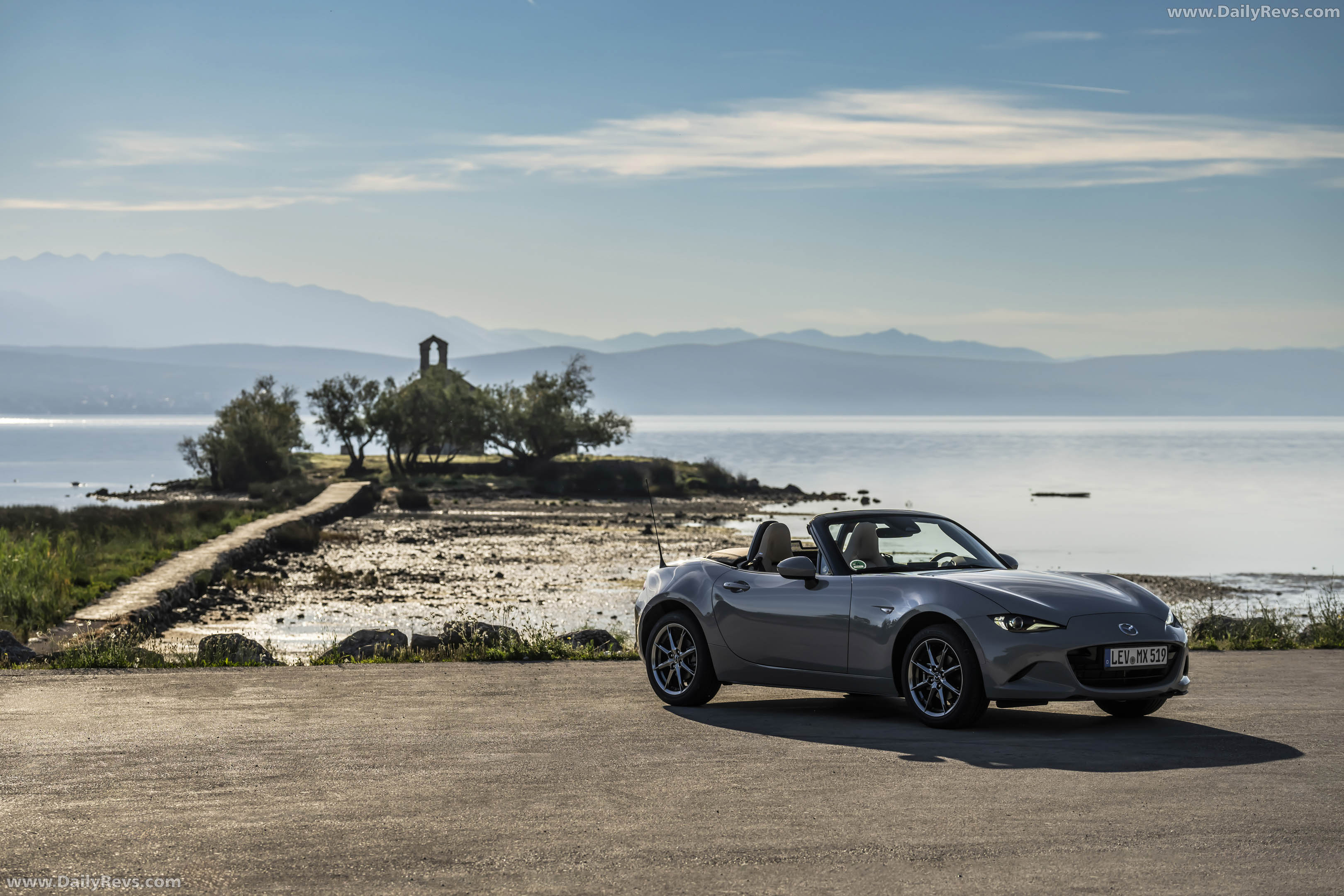 2027 Mazda MX-5 Kazari Front View
