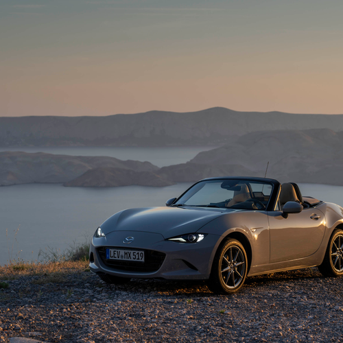 2027 Mazda MX-5 Kazari Front View
