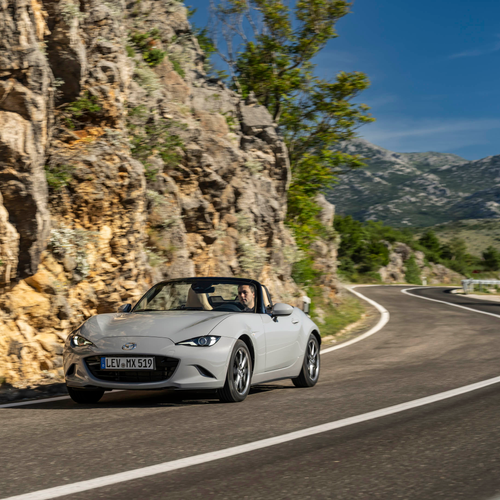 2027 Mazda MX-5 Kazari Front View