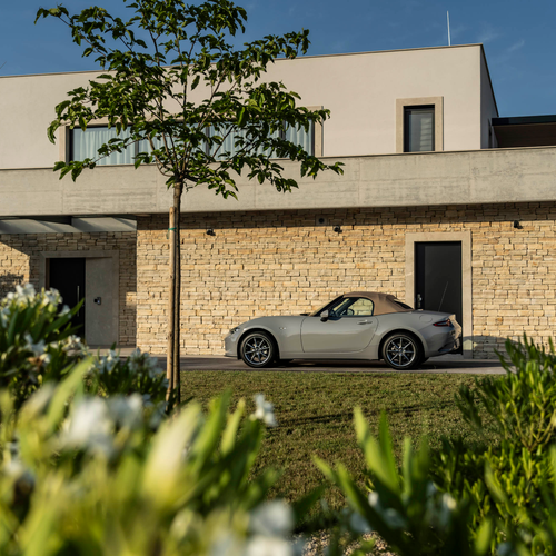 2027 Mazda MX-5 Kazari Side View