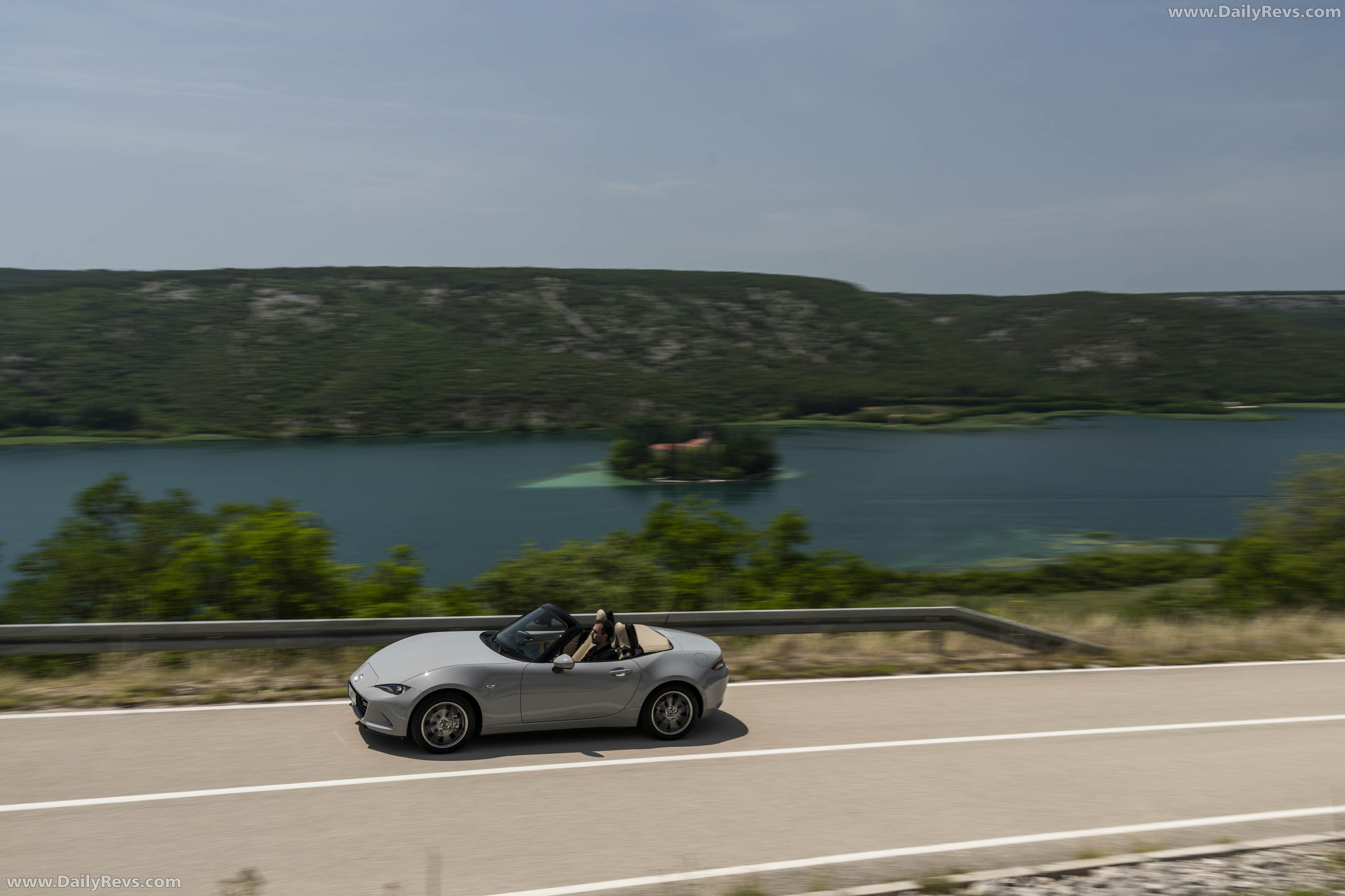 2027 Mazda MX-5 Kazari Top View
