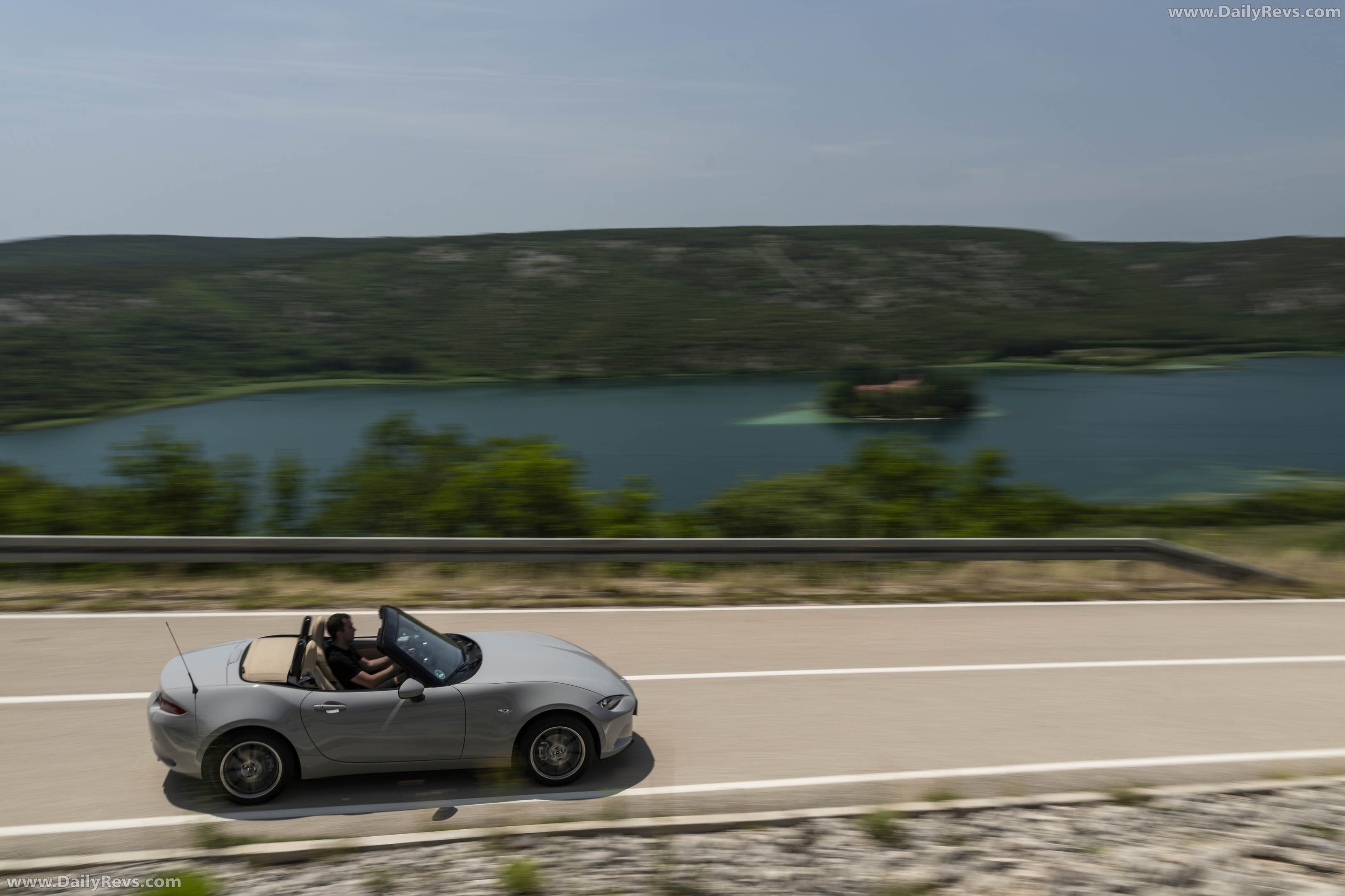 2027 Mazda MX-5 Kazari Top View