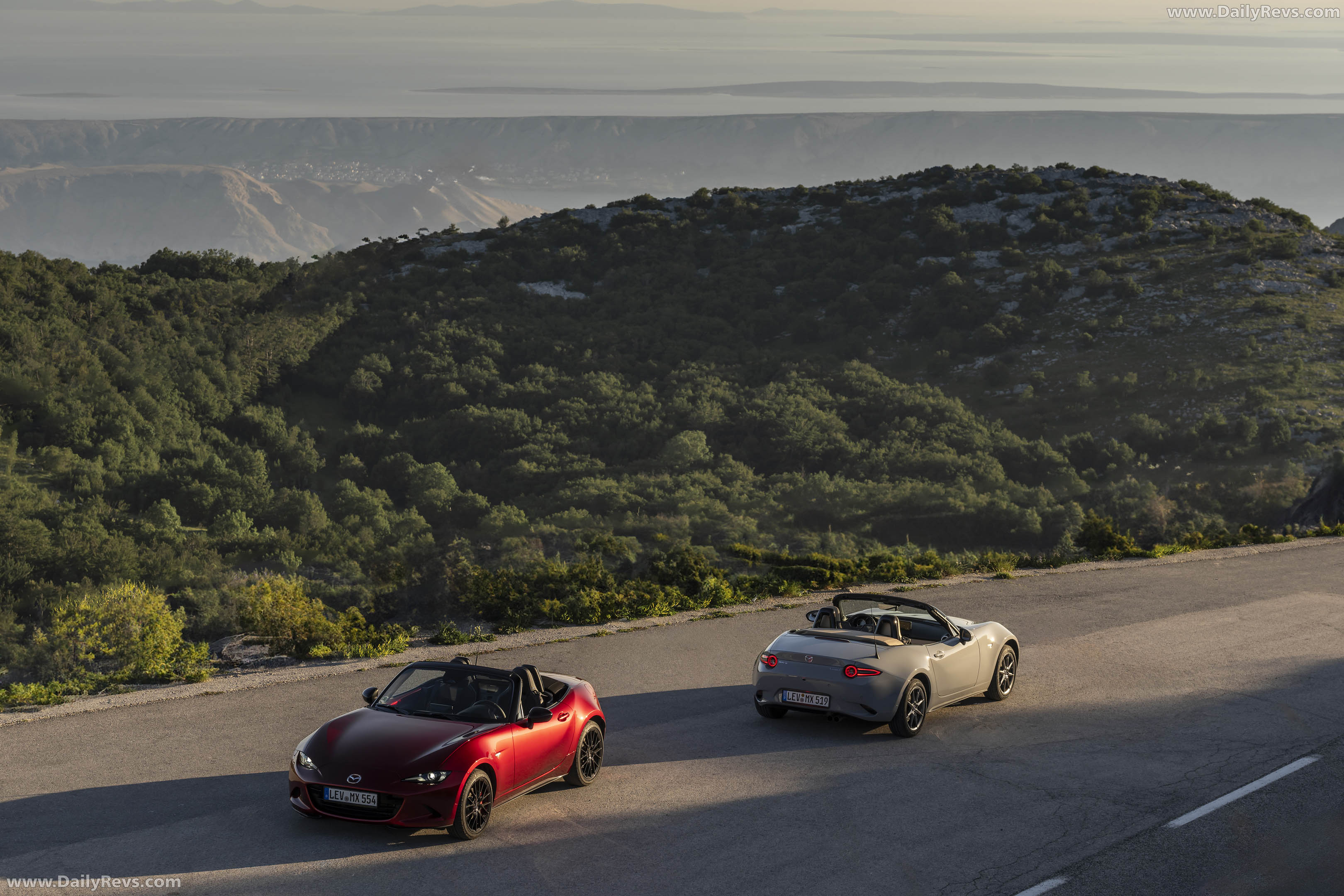 2027 Mazda MX-5 Kazari Top View