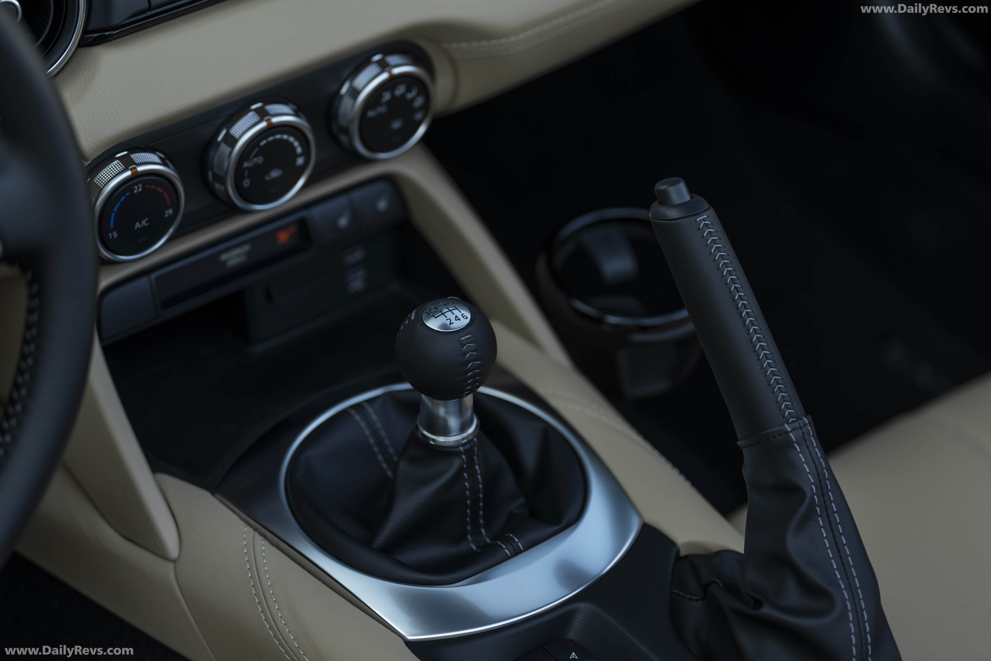 2027 Mazda MX-5 Kazari Interior