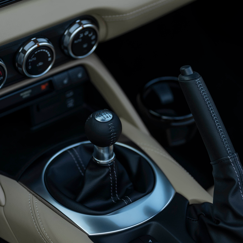 2027 Mazda MX-5 Kazari Interior