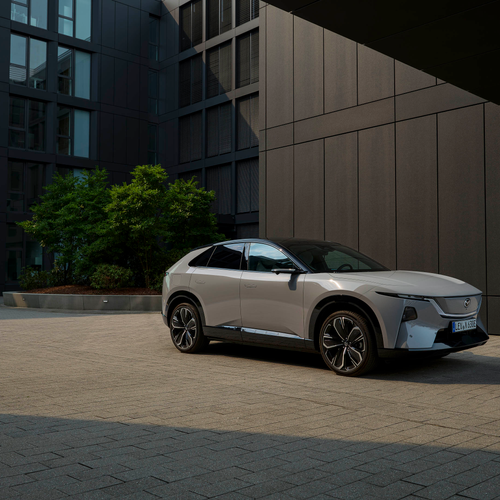 2027 Mazda CX-6e Aero Grey Front View