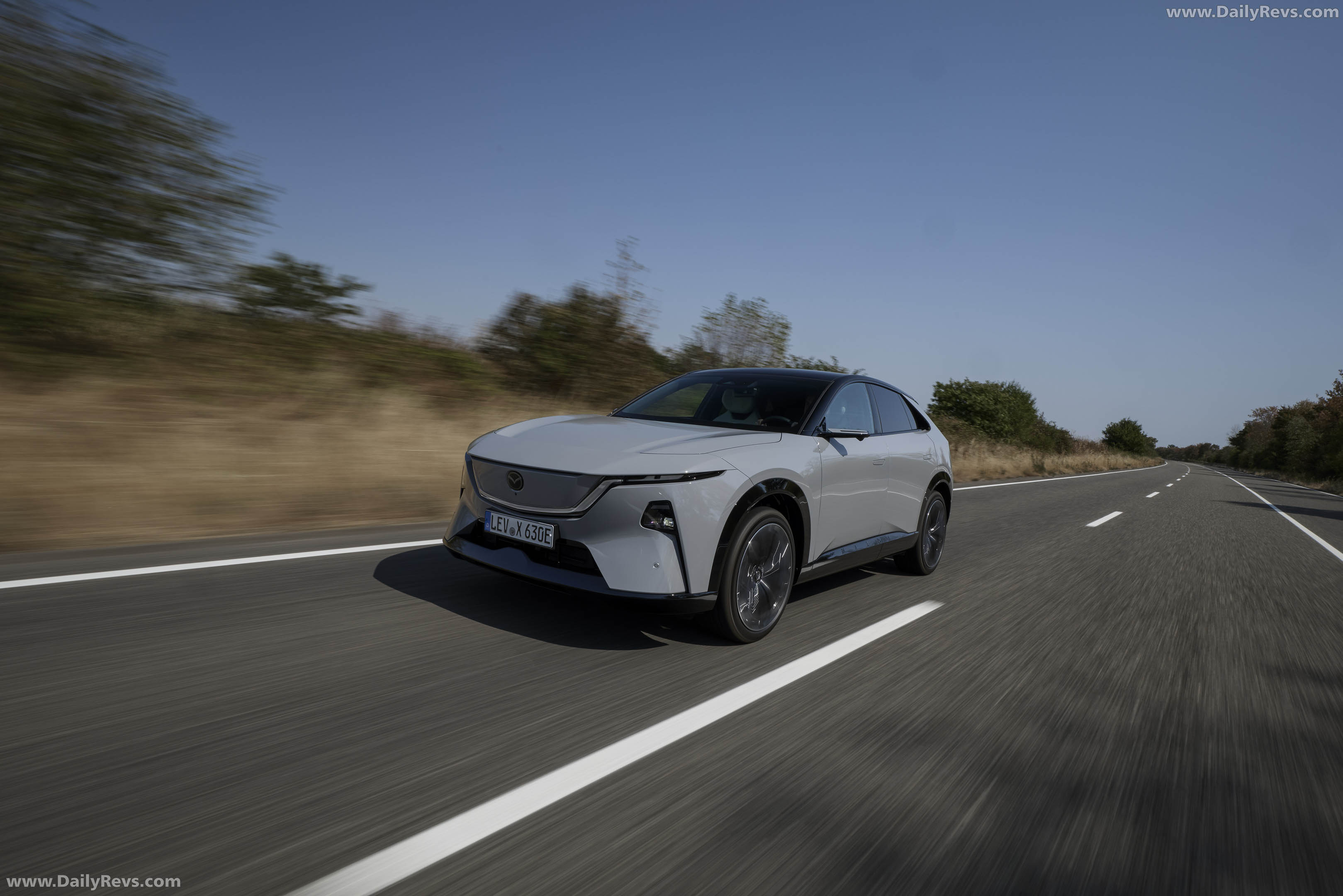 2027 Mazda CX-6e Aero Grey Front View
