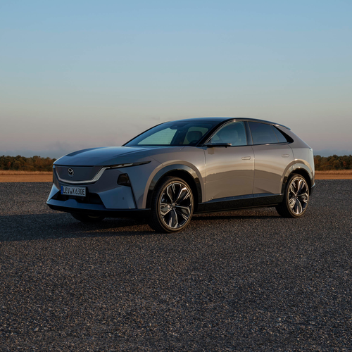 2027 Mazda CX-6e Aero Grey Front View