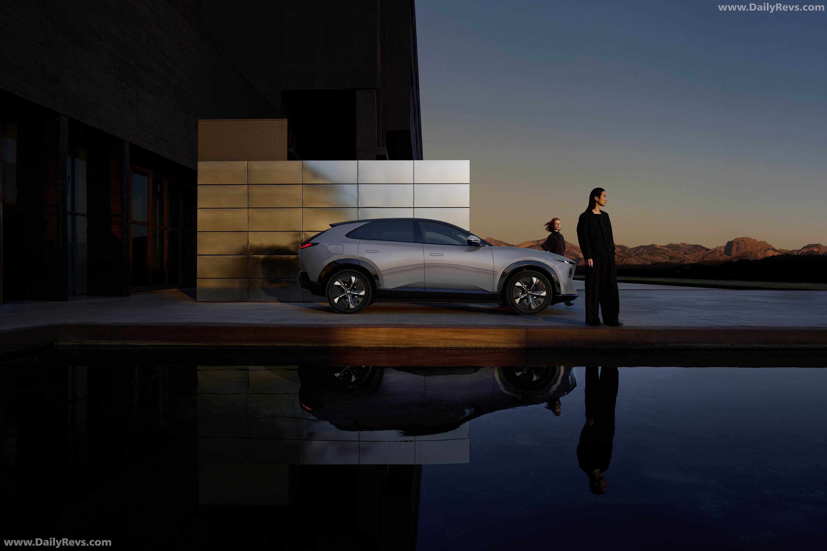 2027 Mazda CX-6e Aero Grey Side View