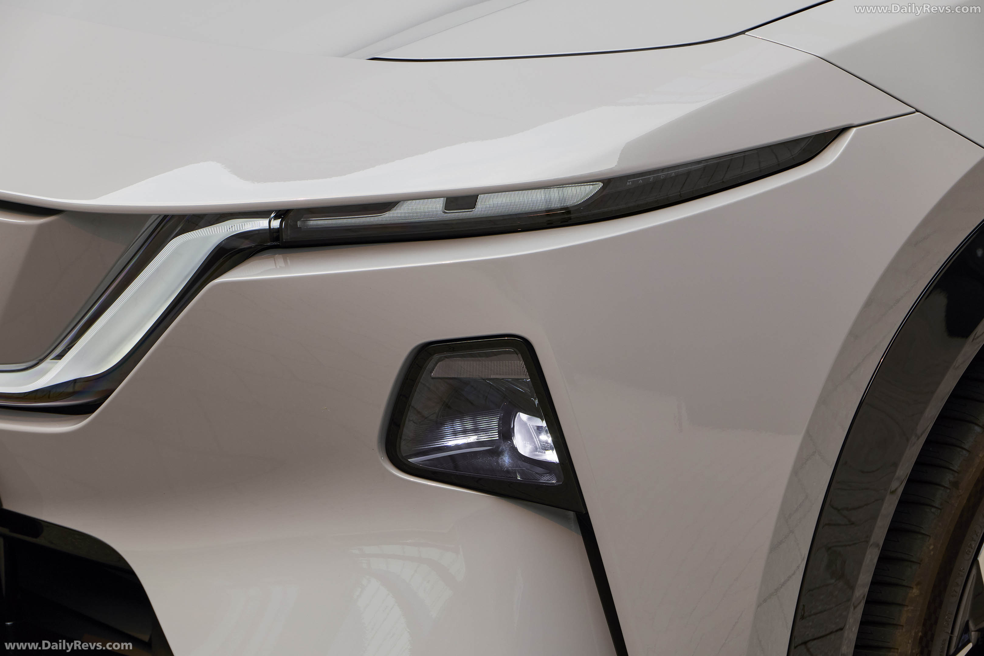 2027 Mazda CX-6e Aero Grey Exterior
