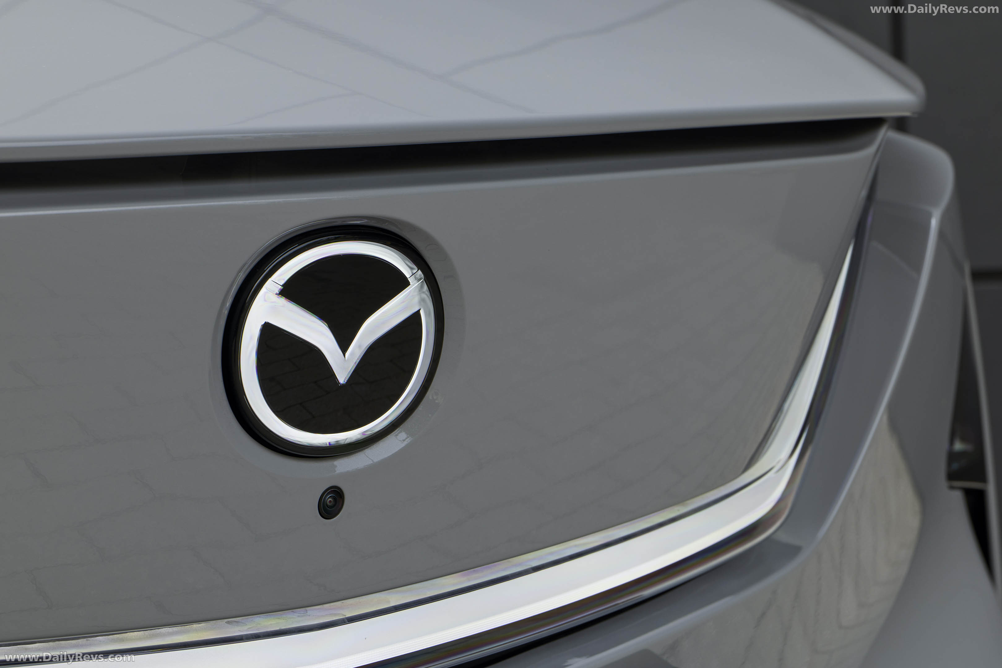 2027 Mazda CX-6e Aero Grey Exterior