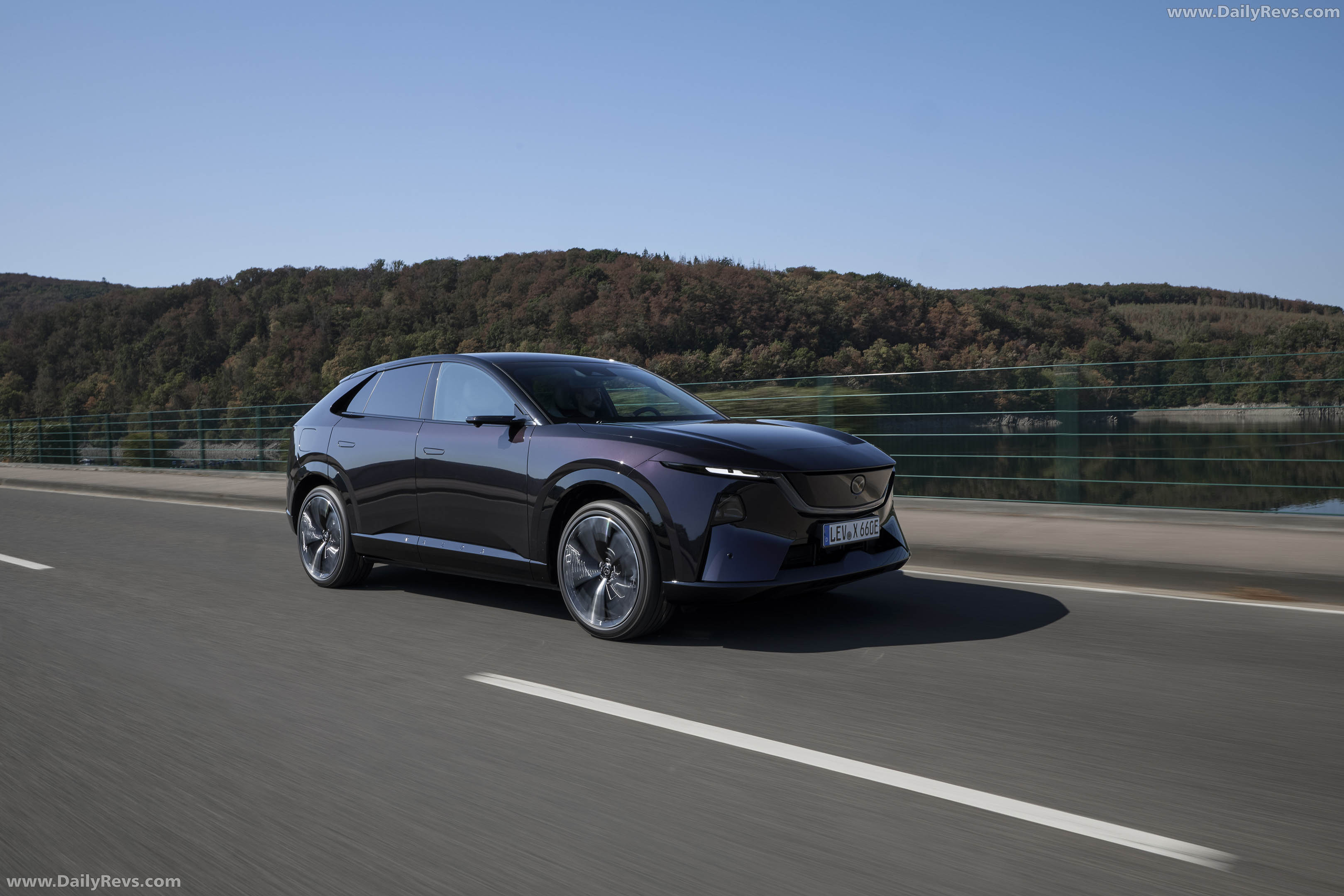 2027 Mazda CX-6e Nightfall Violet Front View