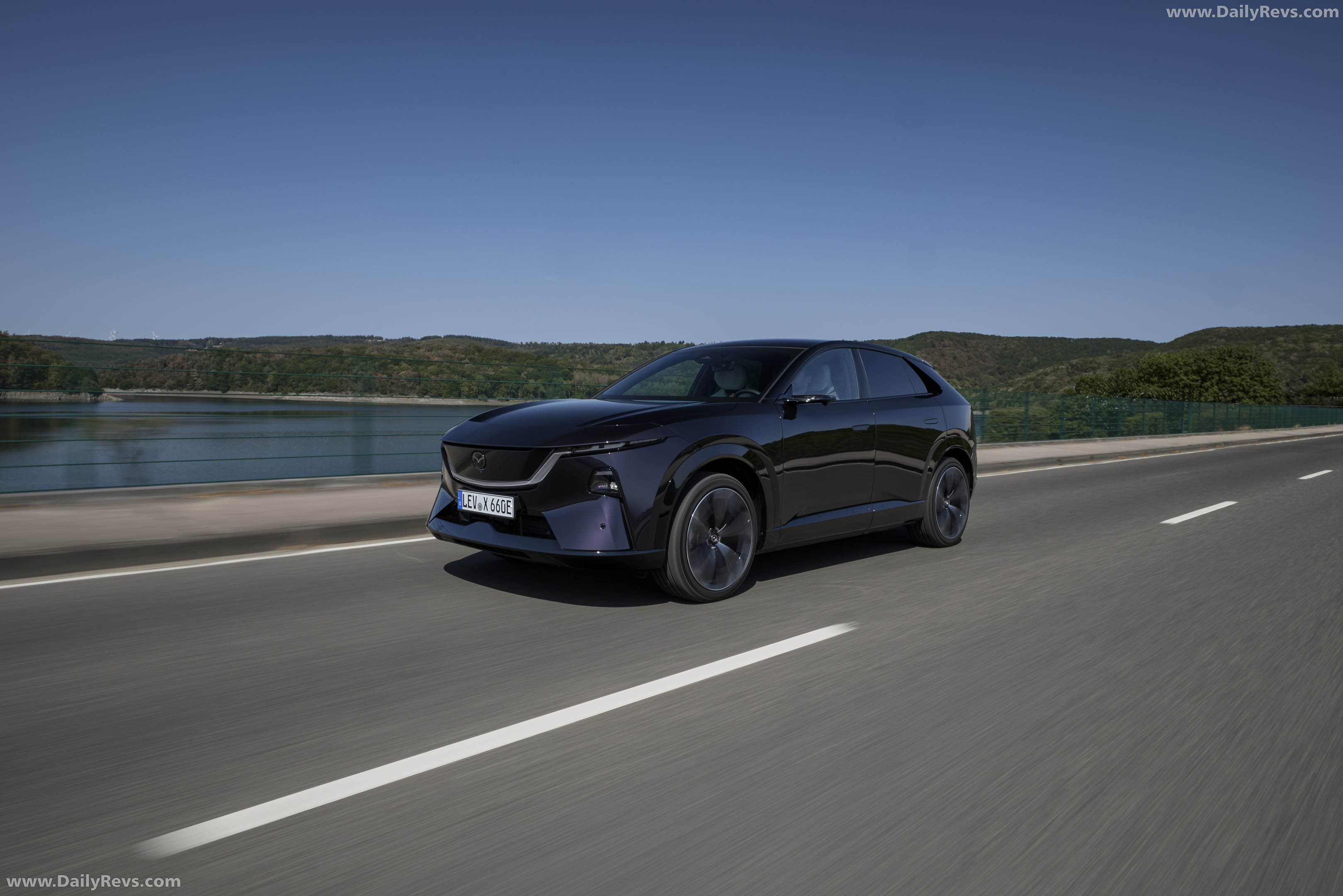 2027 Mazda CX-6e Nightfall Violet Front View