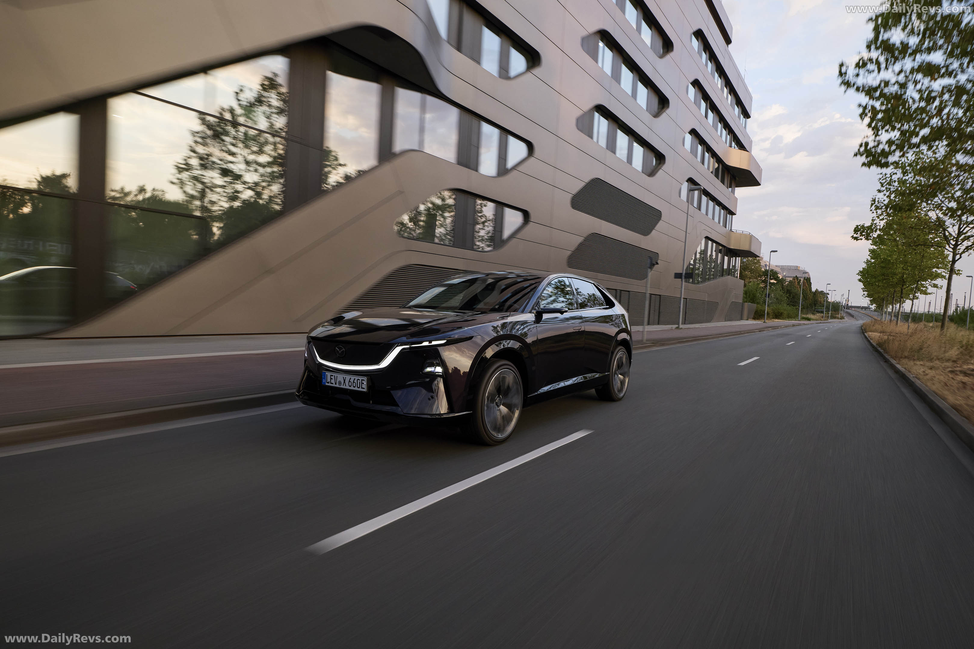 2027 Mazda CX-6e Nightfall Violet Front View