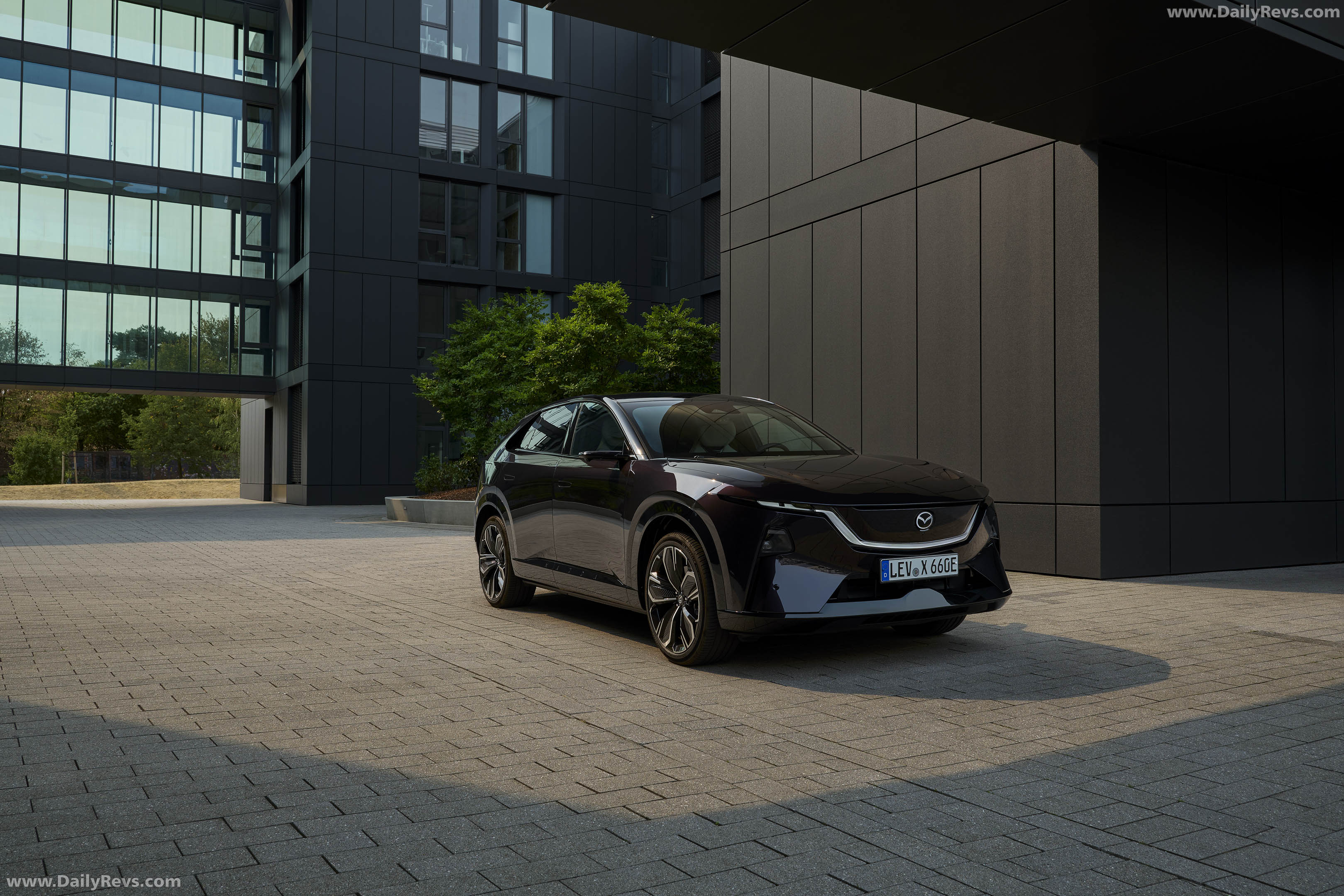 2027 Mazda CX-6e Nightfall Violet Front View