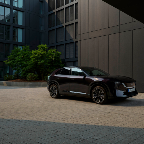 2027 Mazda CX-6e Nightfall Violet Front View