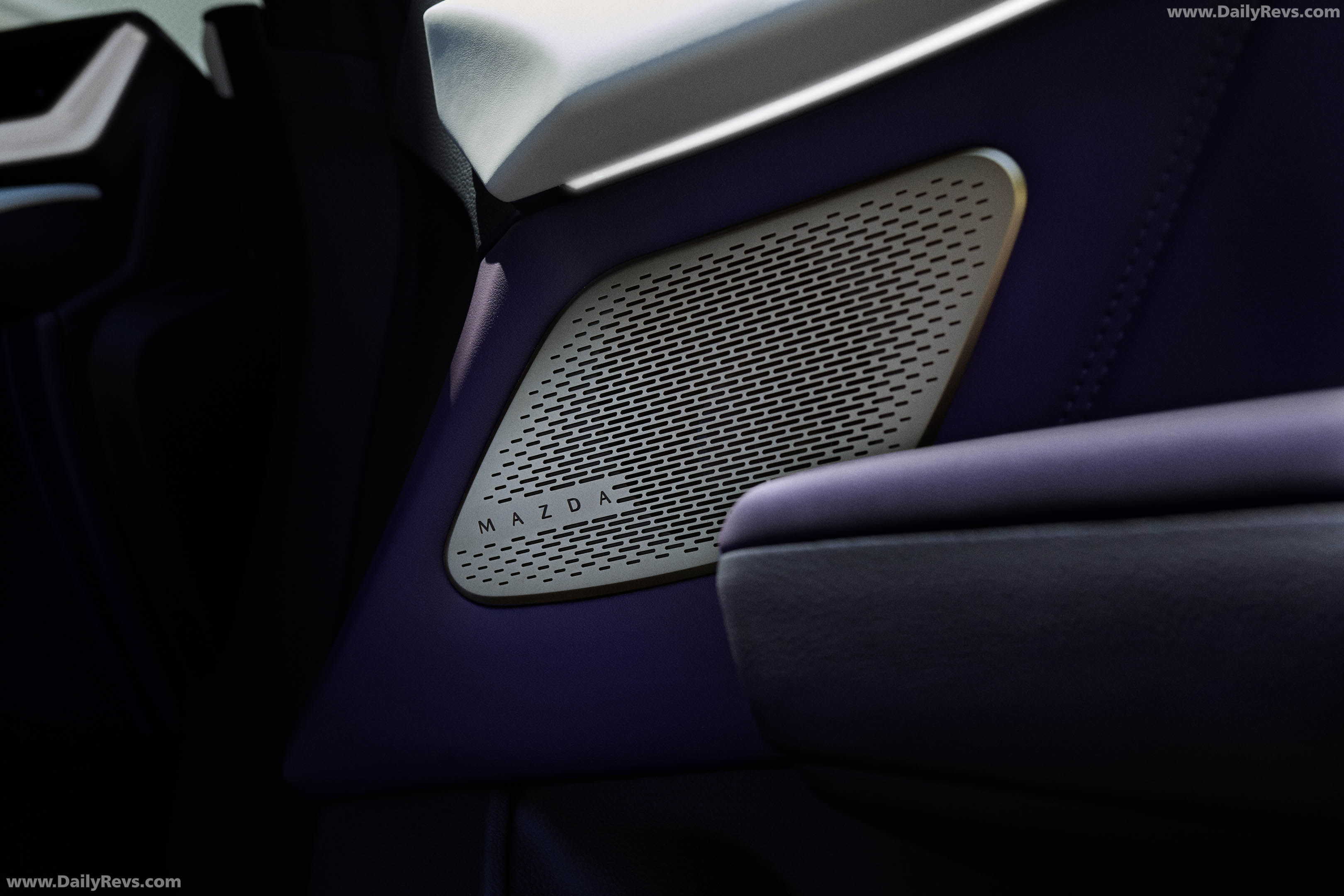 2027 Mazda CX-6e Nightfall Violet Interior