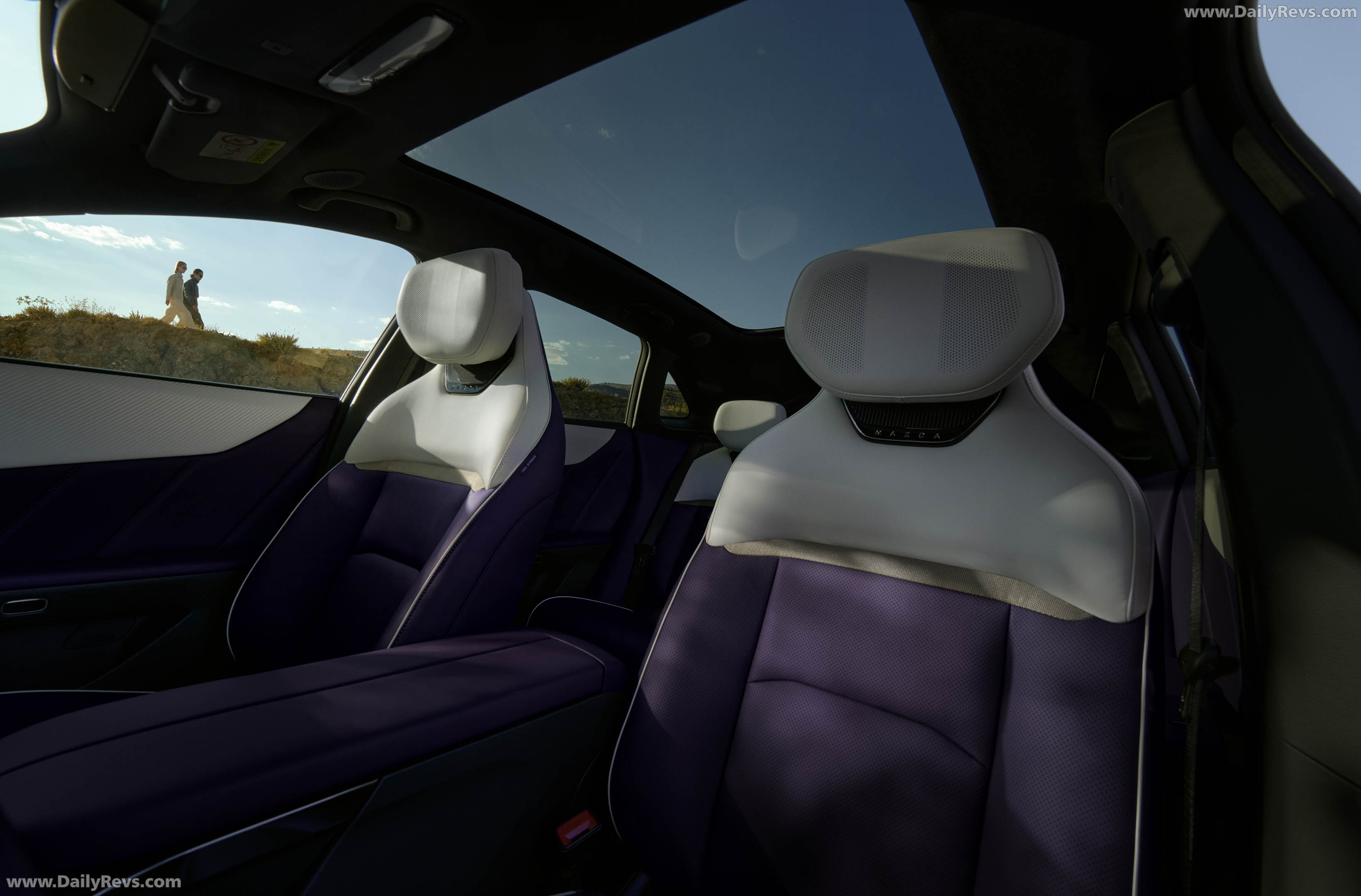 2027 Mazda CX-6e Nightfall Violet Interior