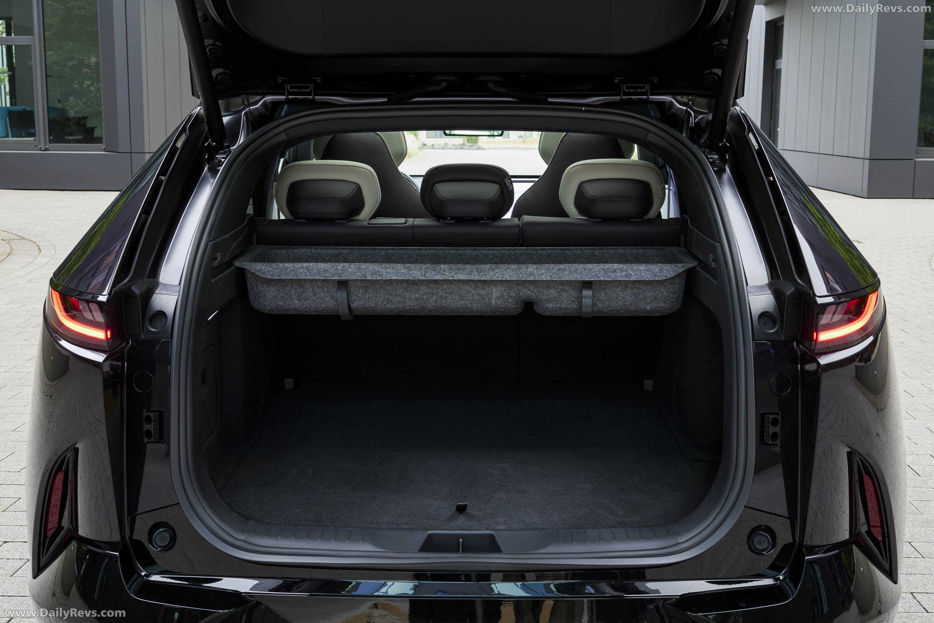 2027 Mazda CX-6e Nightfall Violet Interior