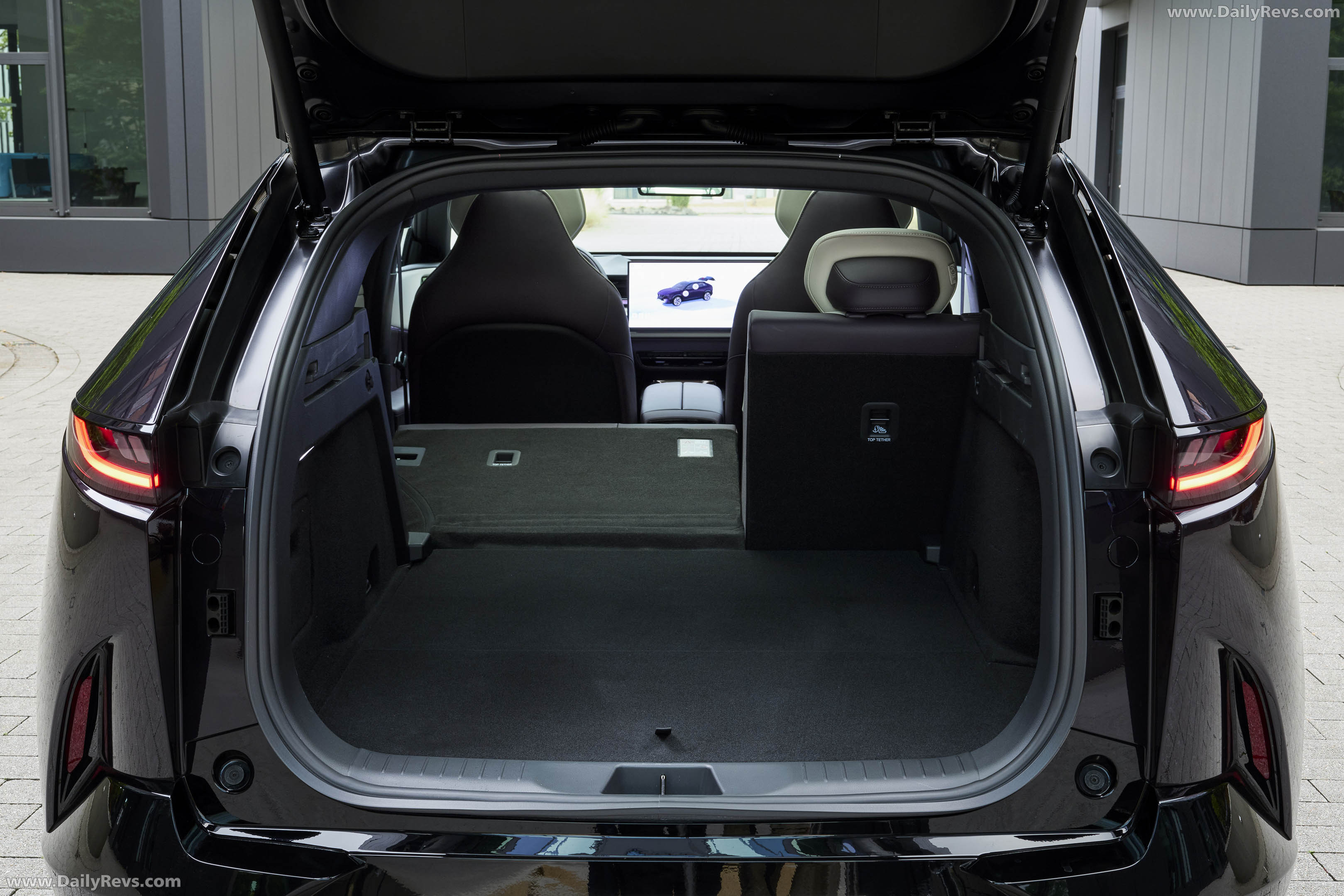 2027 Mazda CX-6e Nightfall Violet Interior