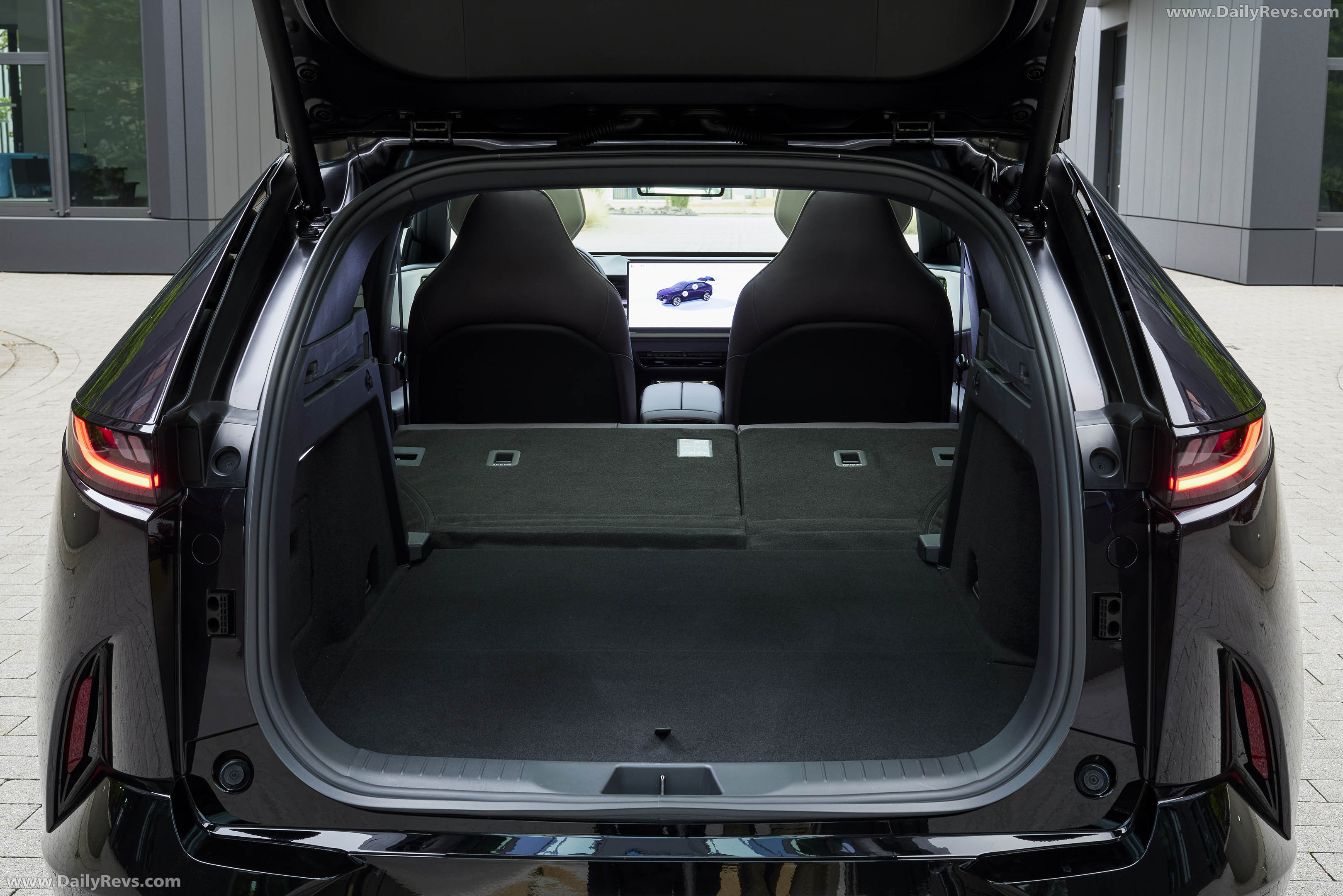 2027 Mazda CX-6e Nightfall Violet Interior