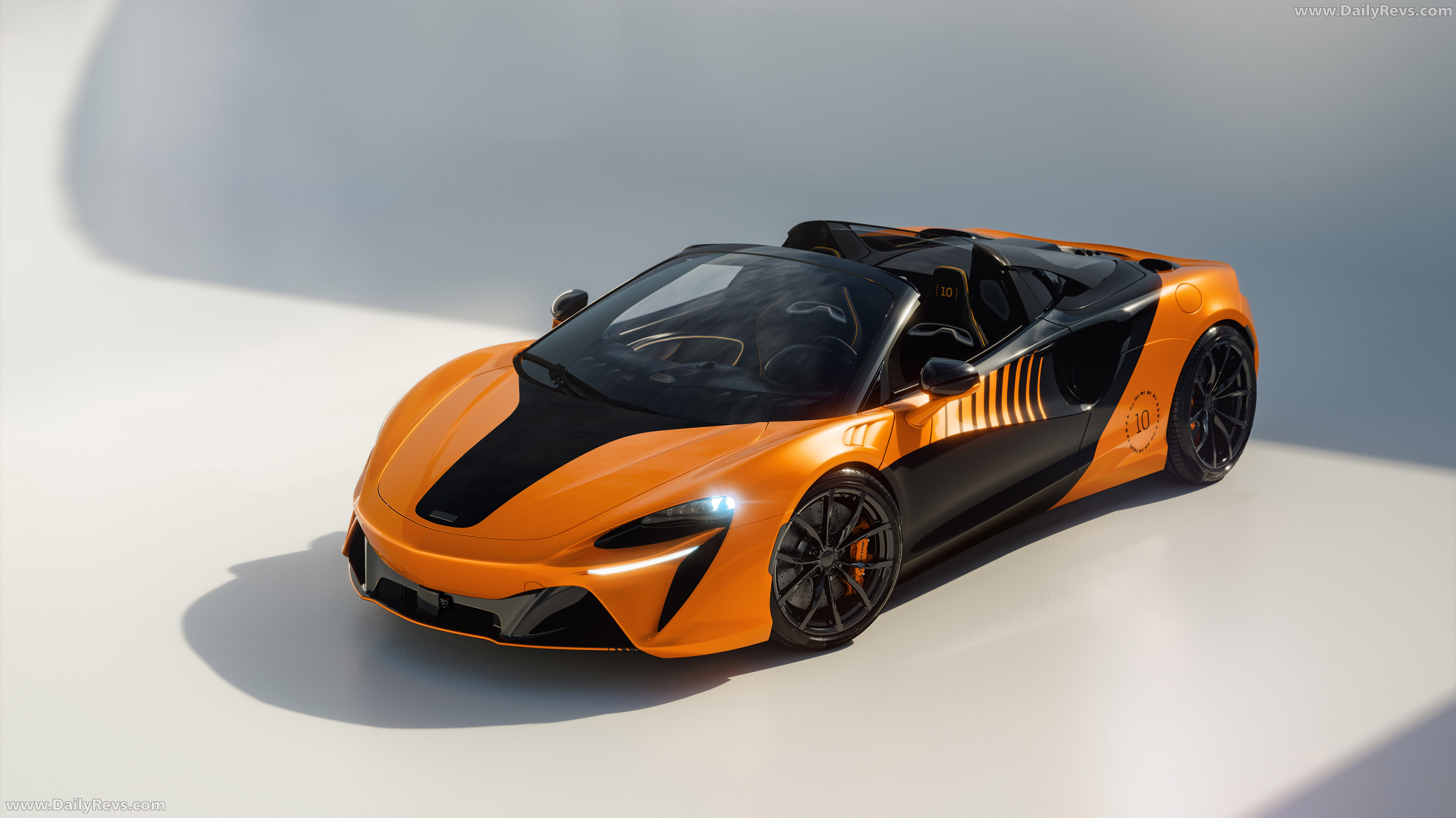 2026 McLaren Artura Spider MCL39 Championship Edition Top View