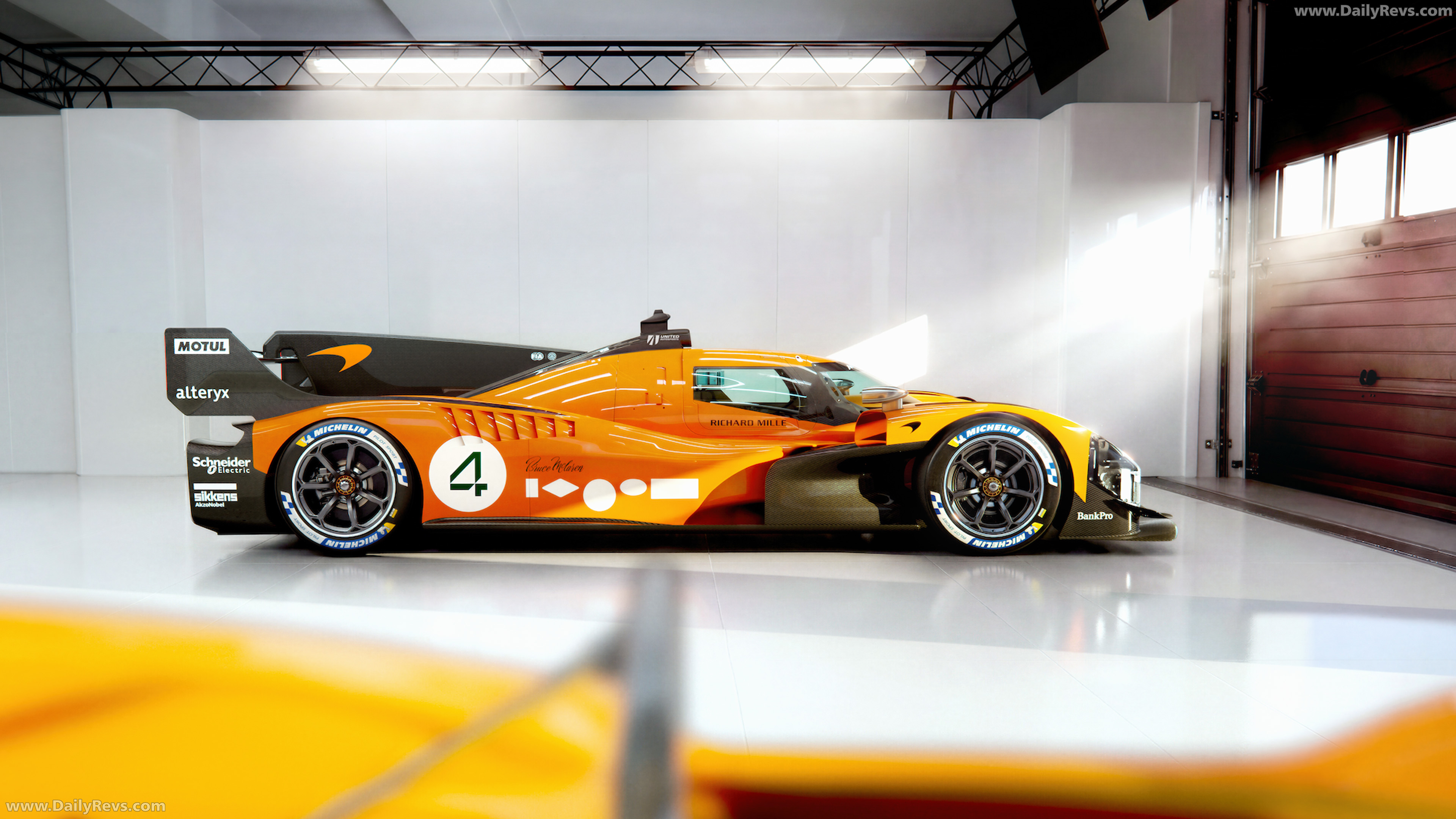 2027 McLaren MCL-HY GTR Side View