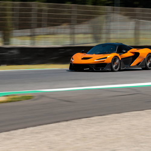 2025 McLaren W1 UK Version Front View