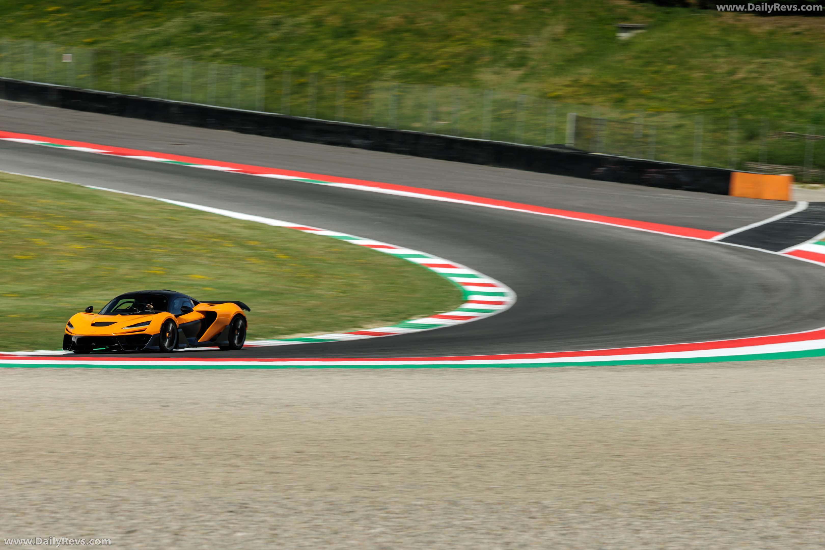 2025 McLaren W1 UK Version Front View