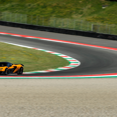 2025 McLaren W1 UK Version Front View