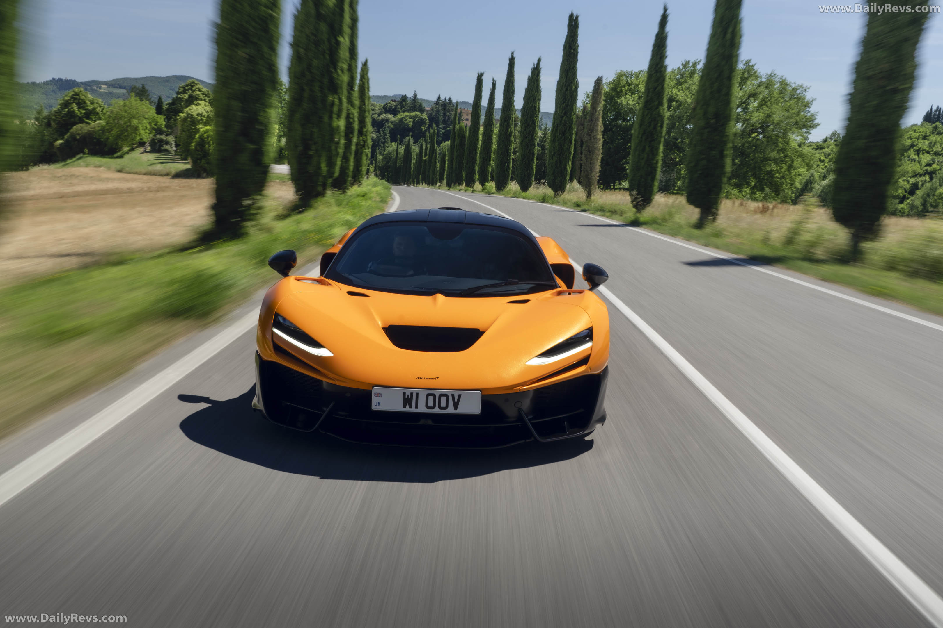 2025 McLaren W1 UK Version Front View
