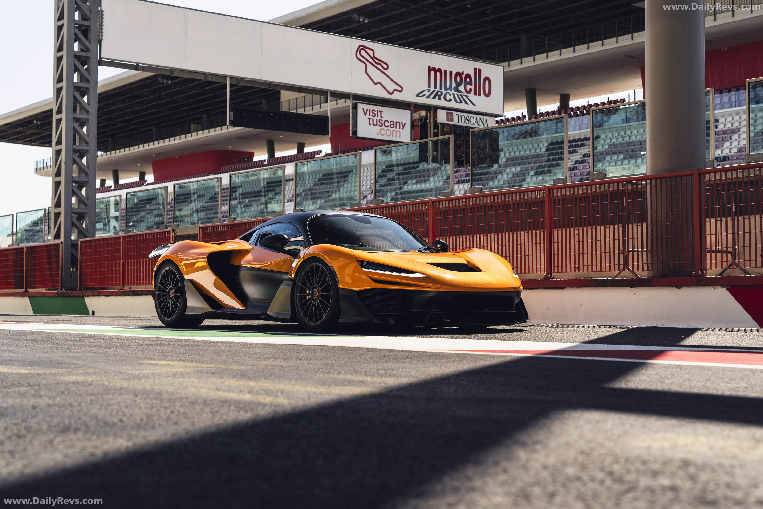 2025 McLaren W1 UK Version Front View